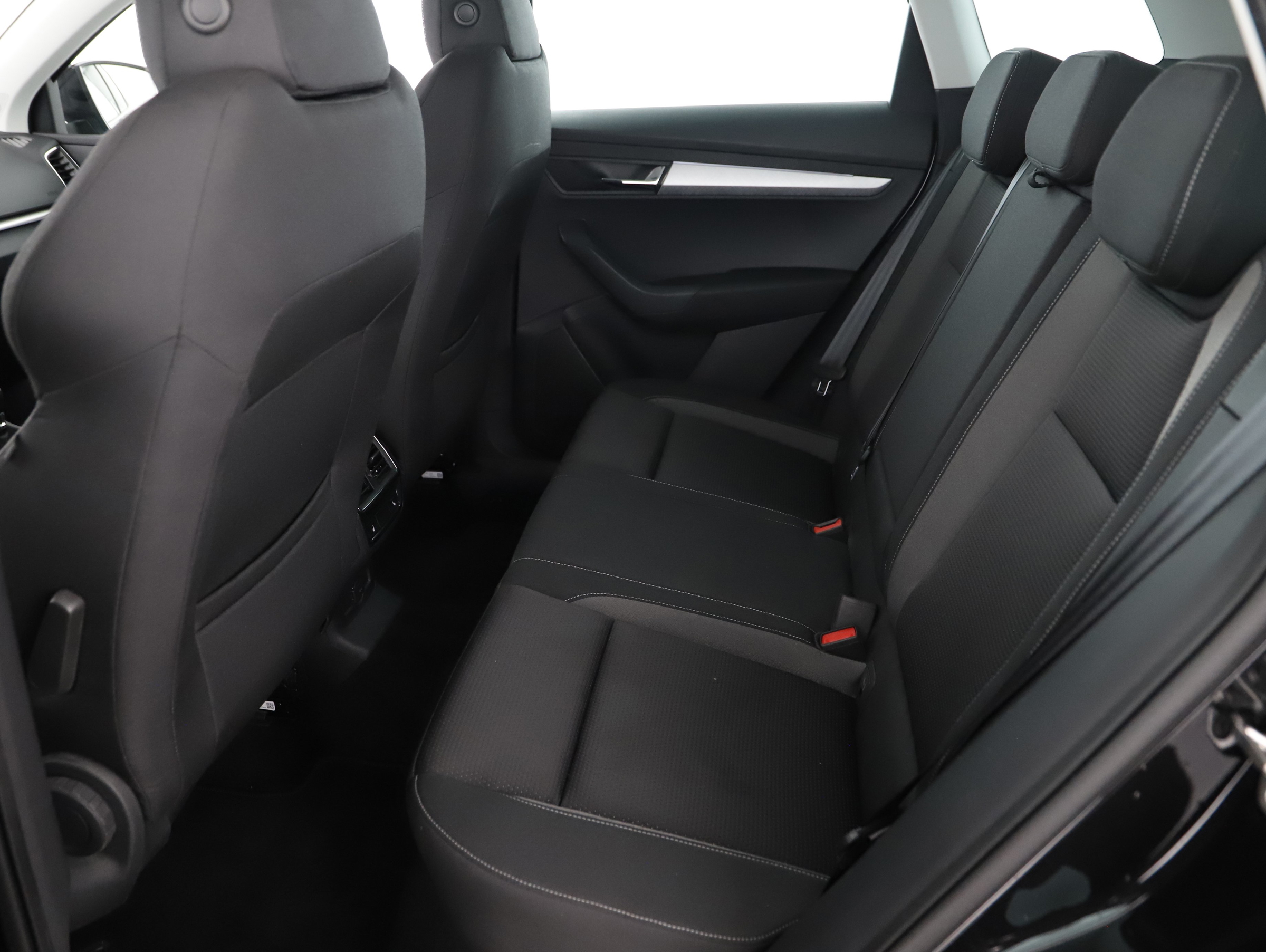 Skoda Karoq 2.0 TDI Ambition | Bild 2 von 22