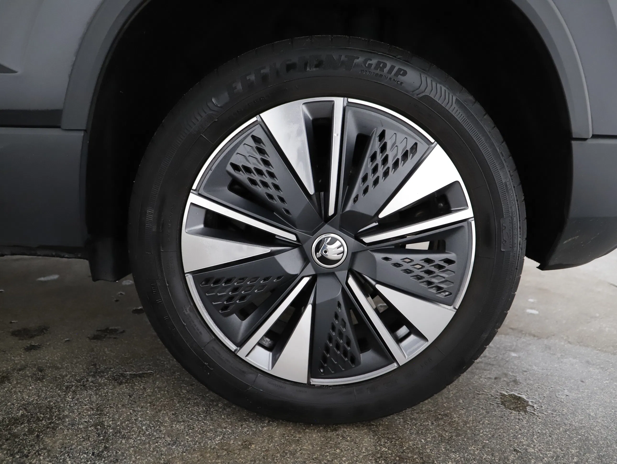 Skoda Karoq 2.0 TDI Ambition | Bild 21 von 22