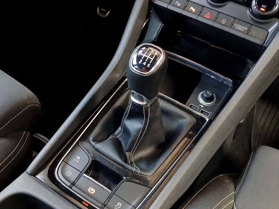 Skoda Karoq 2.0 TDI Sportline | Bild 19 von 22