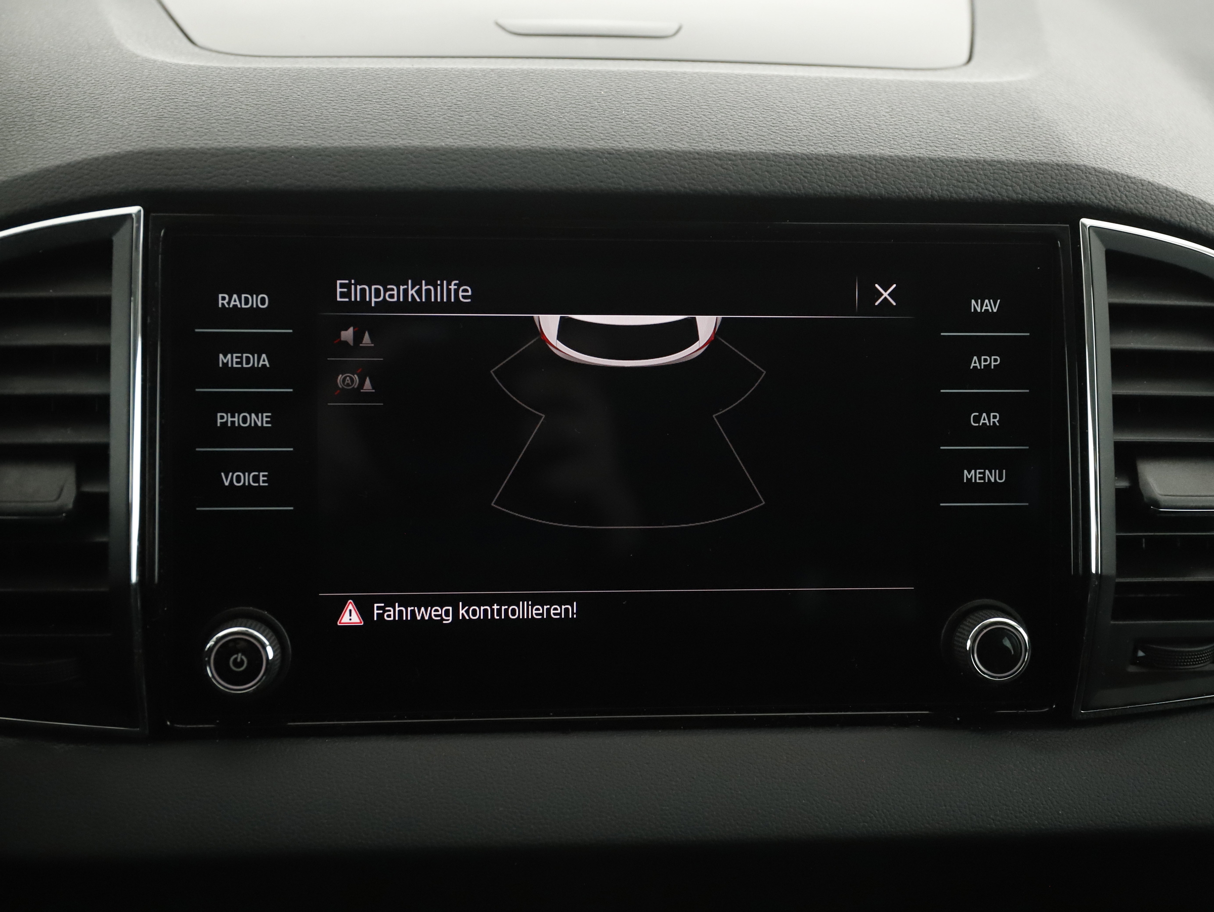 Skoda Karoq Ambition TDI | Bild 15 von 31