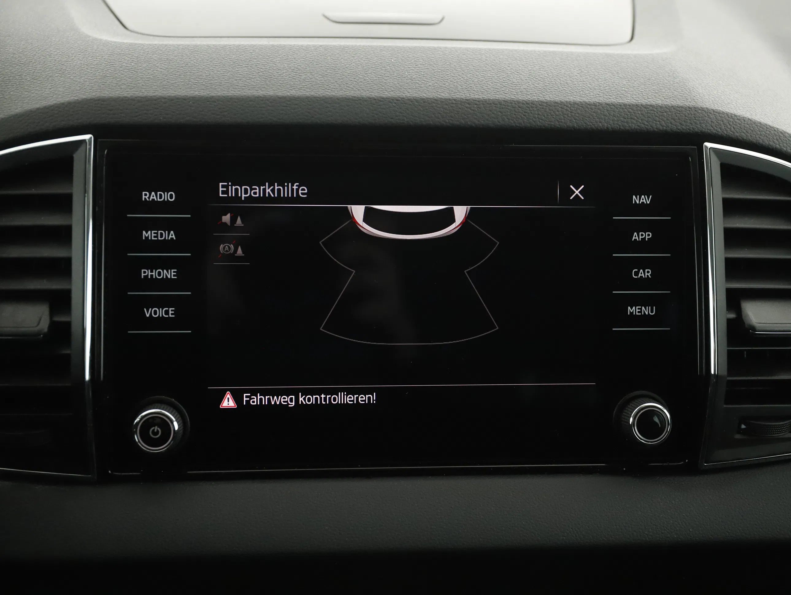 Skoda Karoq Ambition TDI | Bild 15 von 31