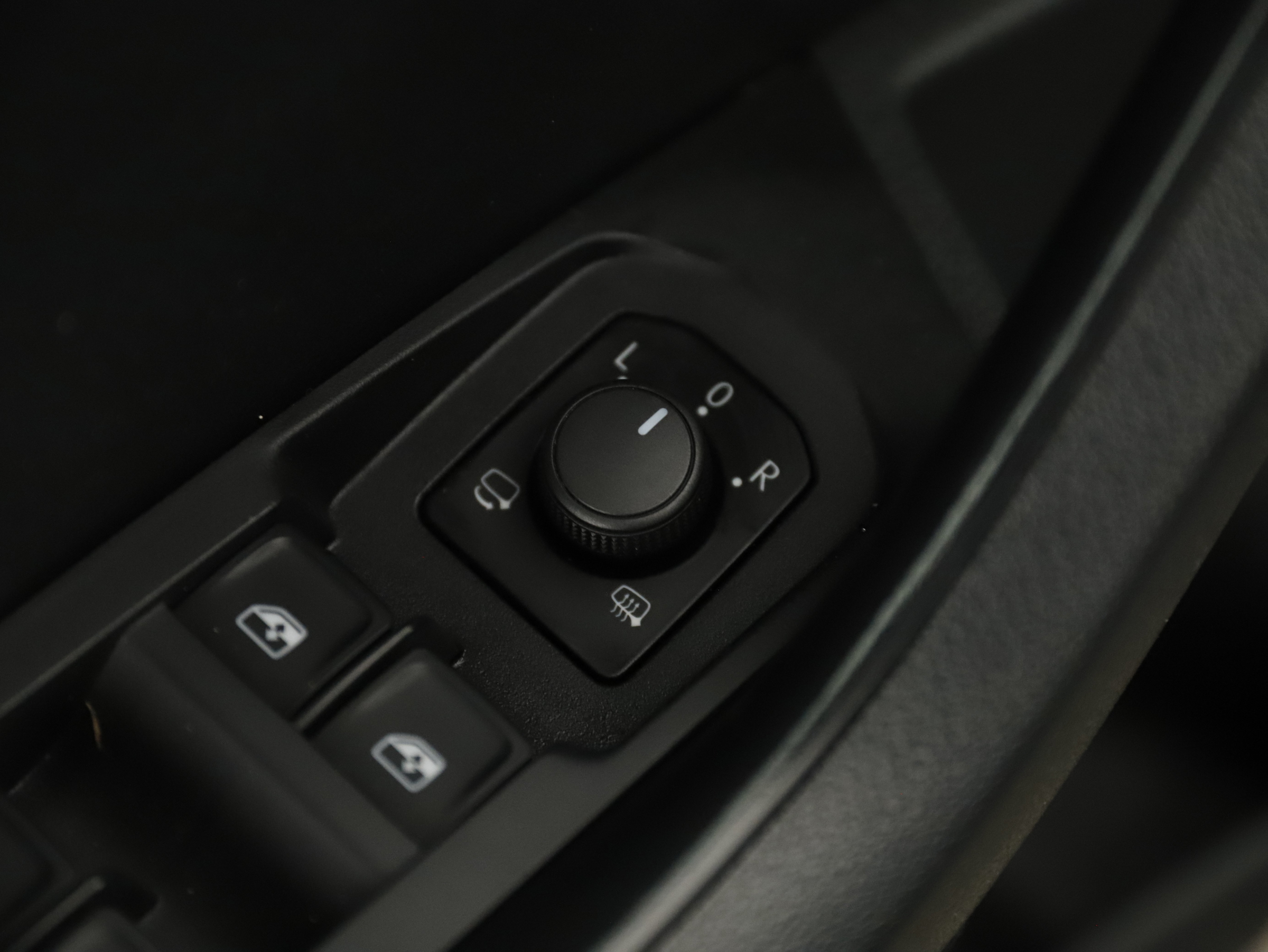 Skoda Karoq Ambition TDI | Bild 27 von 31