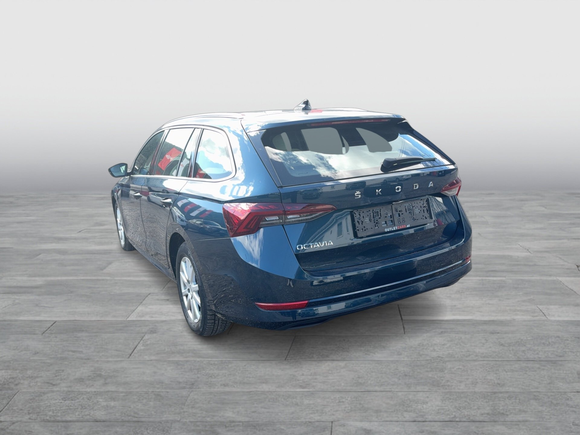 Skoda Octavia Combi 2.0 TDI Premium | Bild 4 von 24