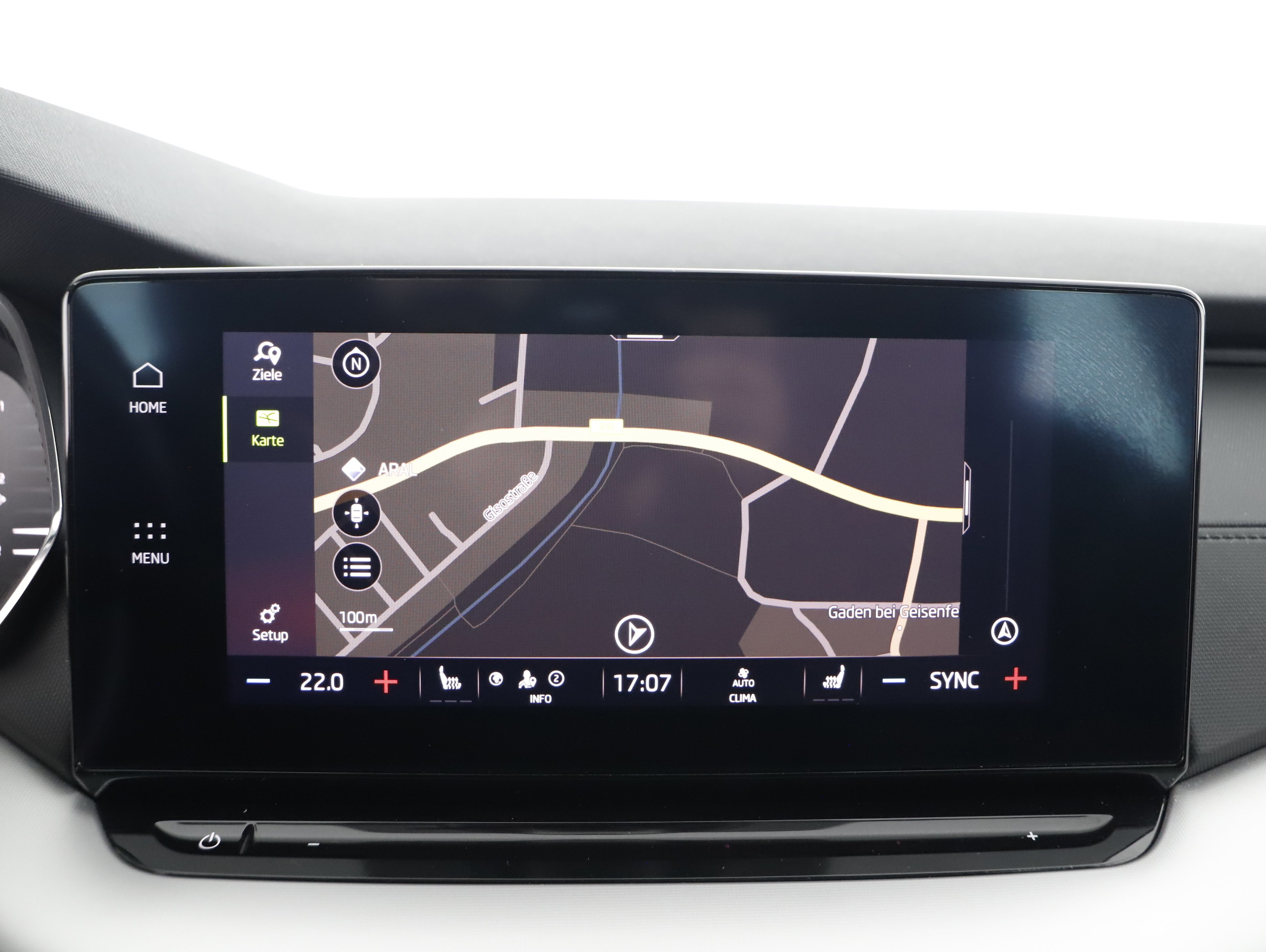 Skoda Octavia Combi 2.0 TDI Ambition | Bild 16 von 20