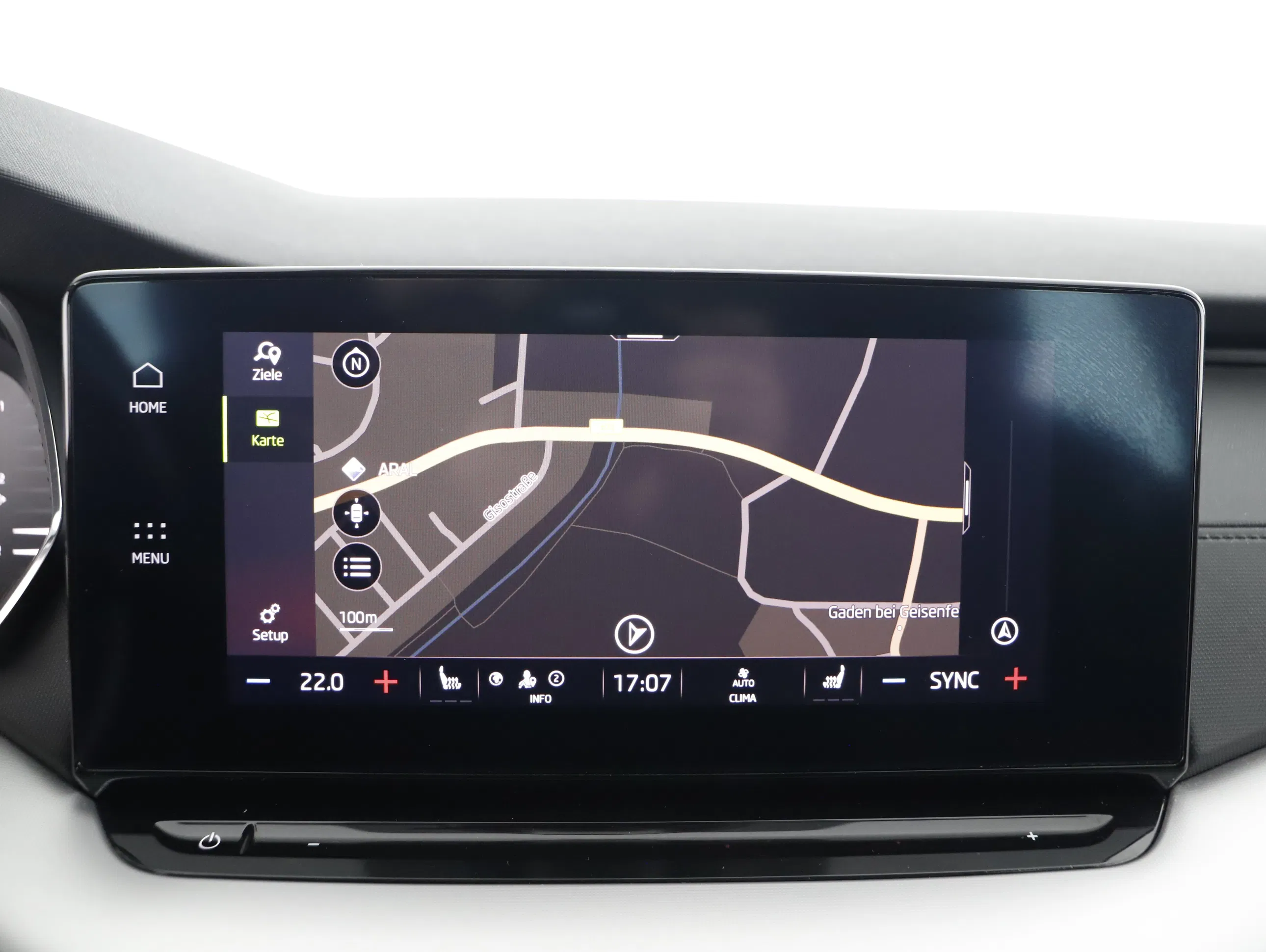 Skoda Octavia Combi 2.0 TDI Ambition | Bild 16 von 20