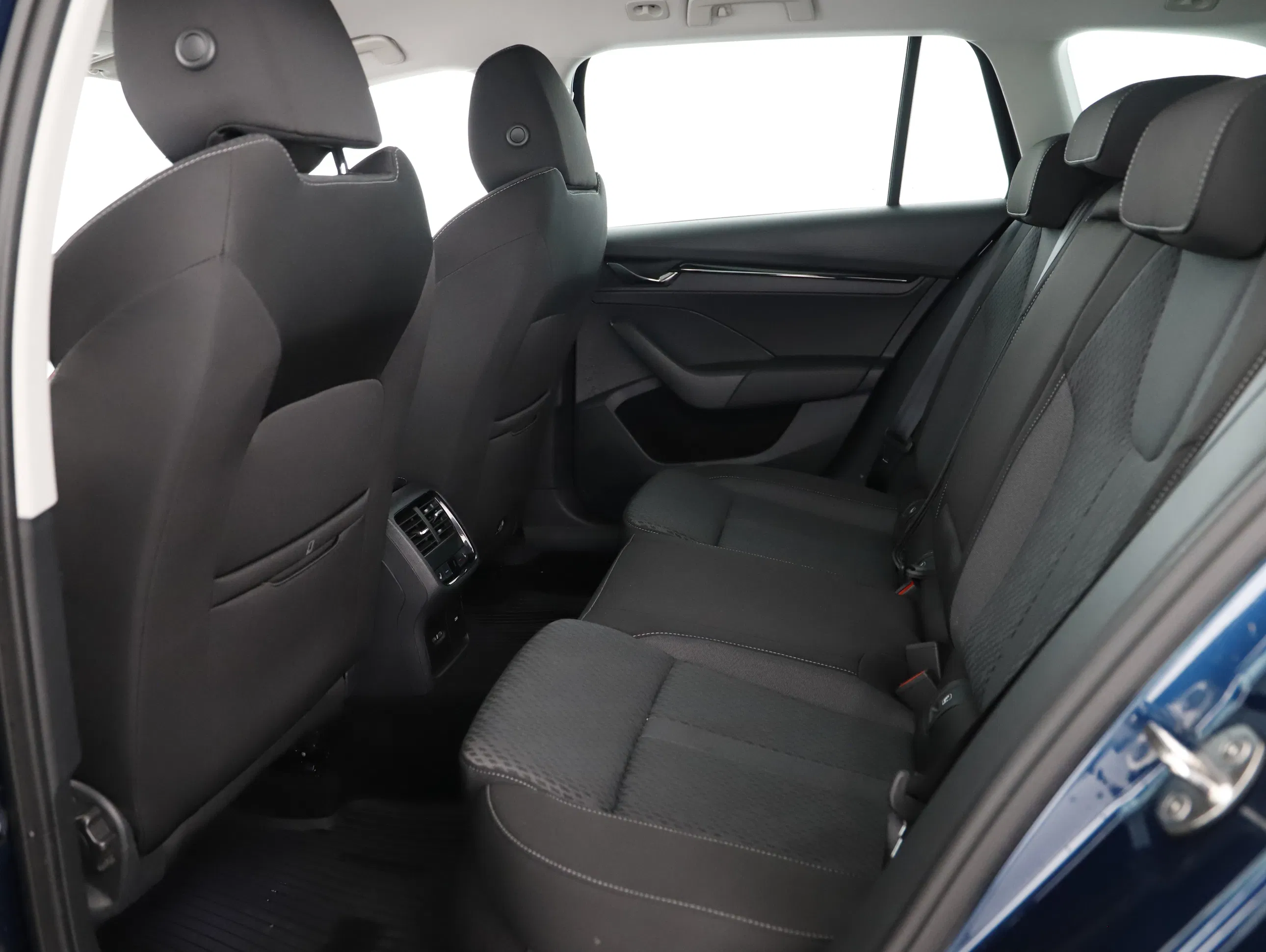 Skoda Octavia Combi 2.0 TDI Ambition | Bild 17 von 20