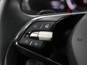 Skoda Octavia Combi 2.0 TDI Style | Thumbnail 12 von 24