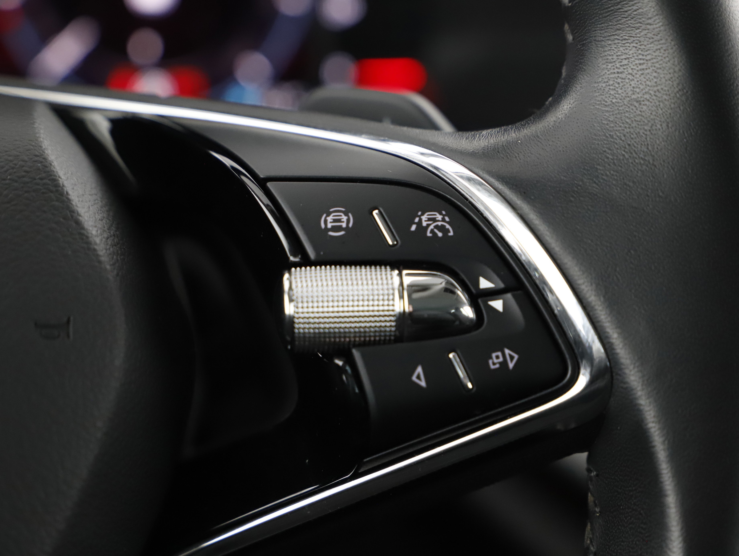 Skoda Octavia Combi 2.0 TDI Style | Bild 13 von 24