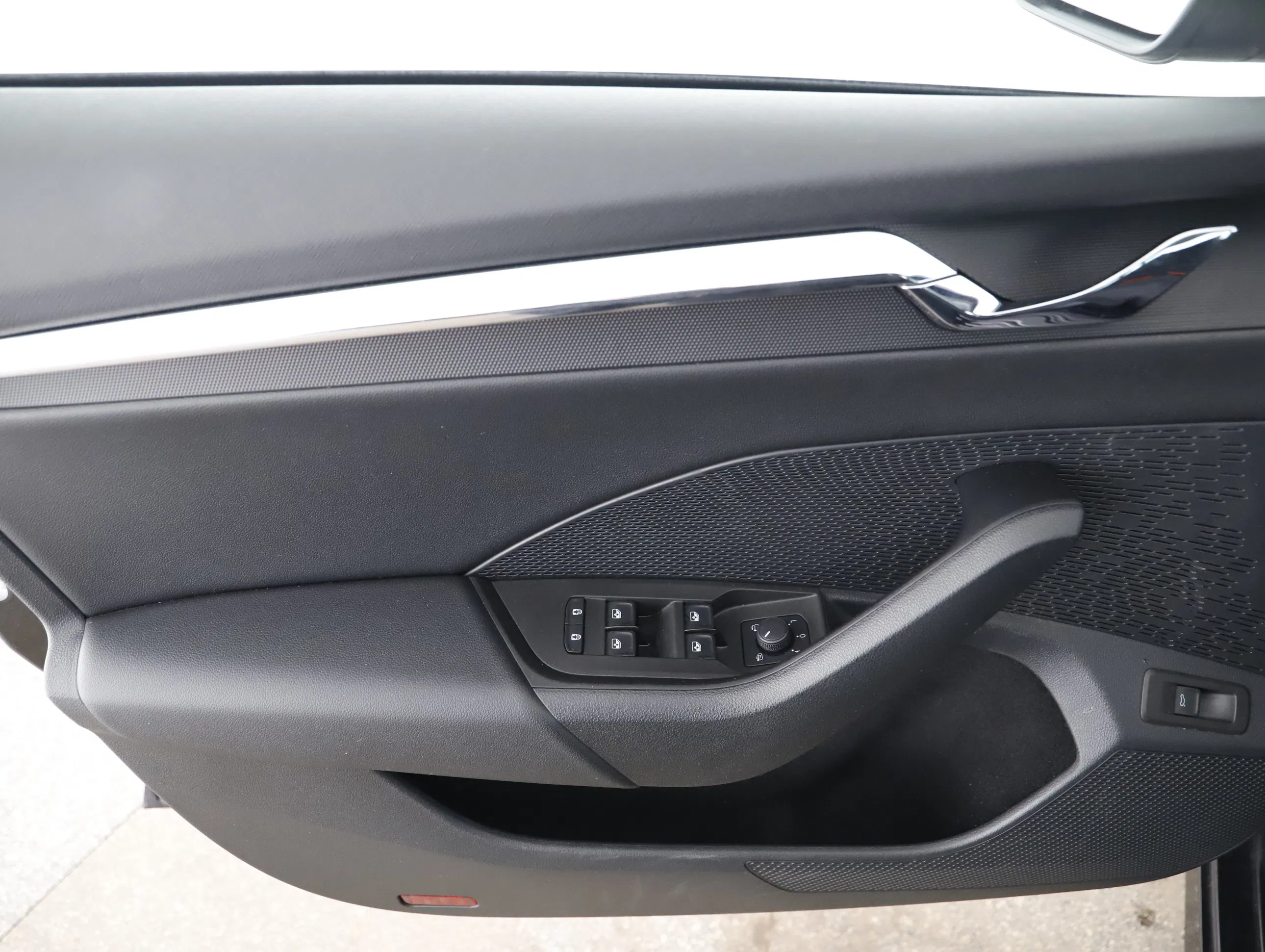 Skoda Octavia Combi 2.0 TDI Style | Bild 16 von 24