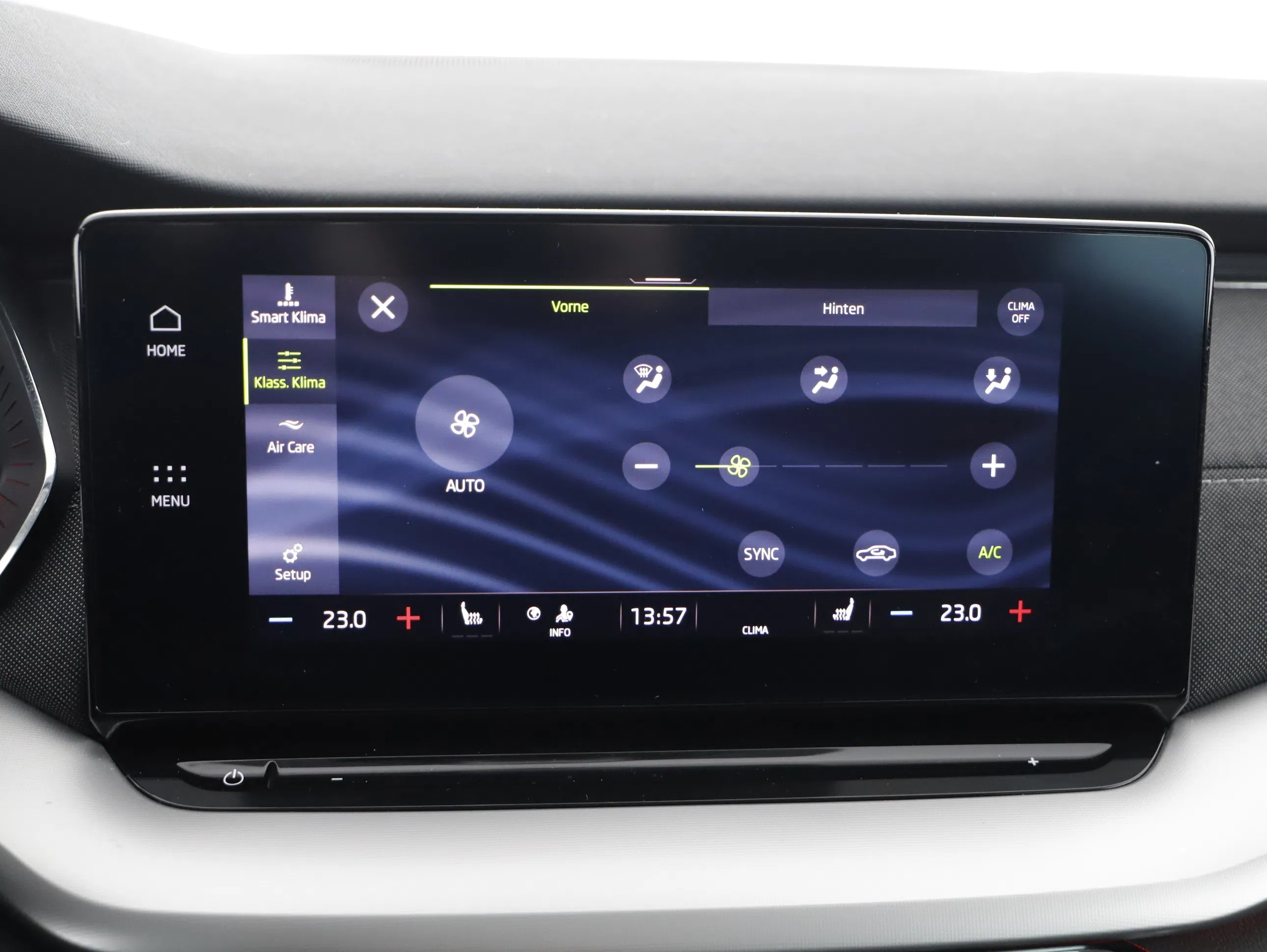 Skoda Octavia Combi 2.0 TDI Style | Bild 10 von 24