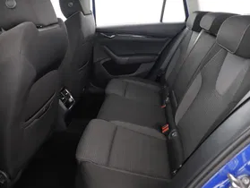 Skoda Octavia Combi 2.0 TDI Ambition | Thumbnail 9 von 23