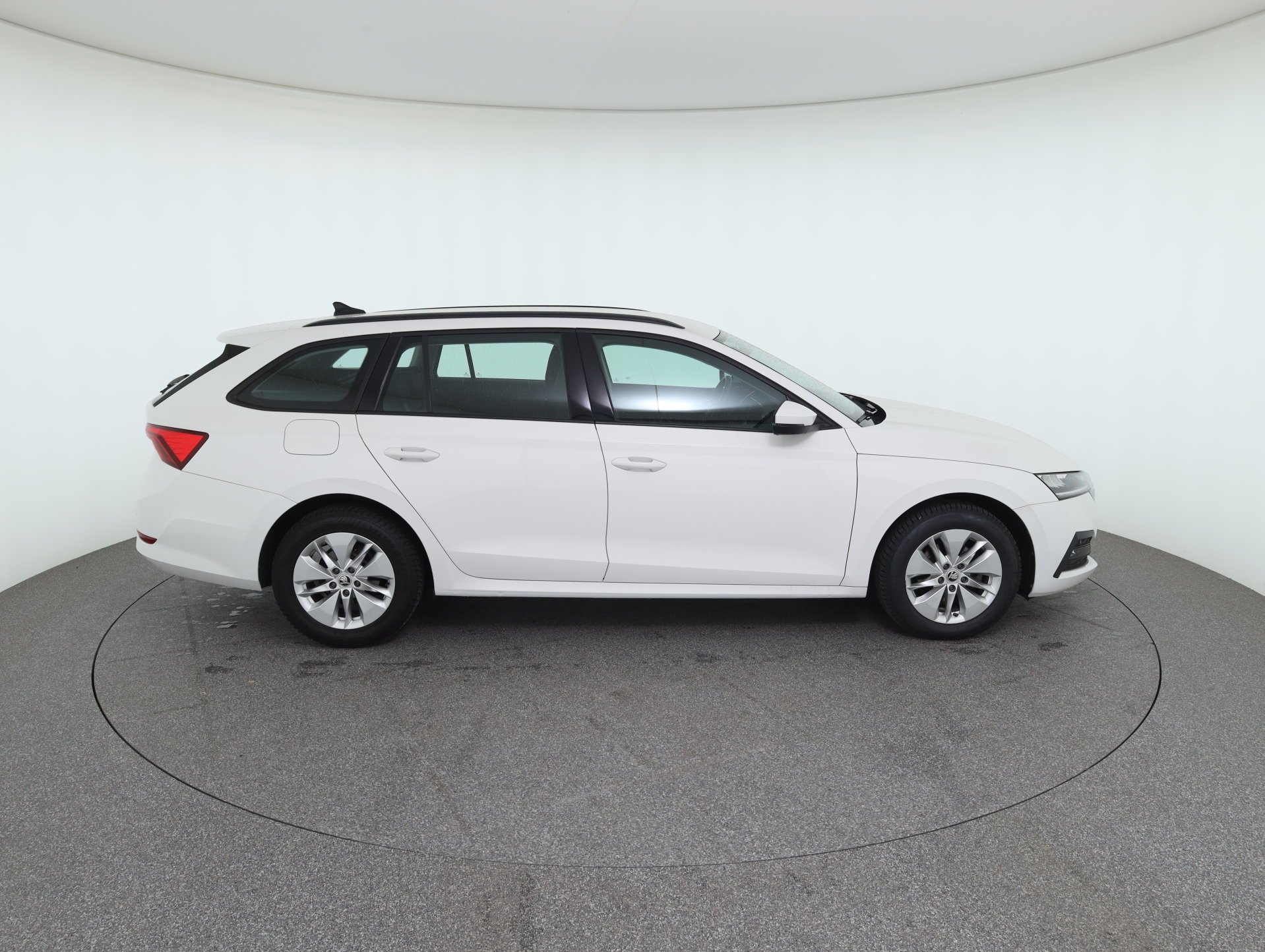 Skoda Octavia Combi 2.0 TDI Ambition | Bild 5 von 29
