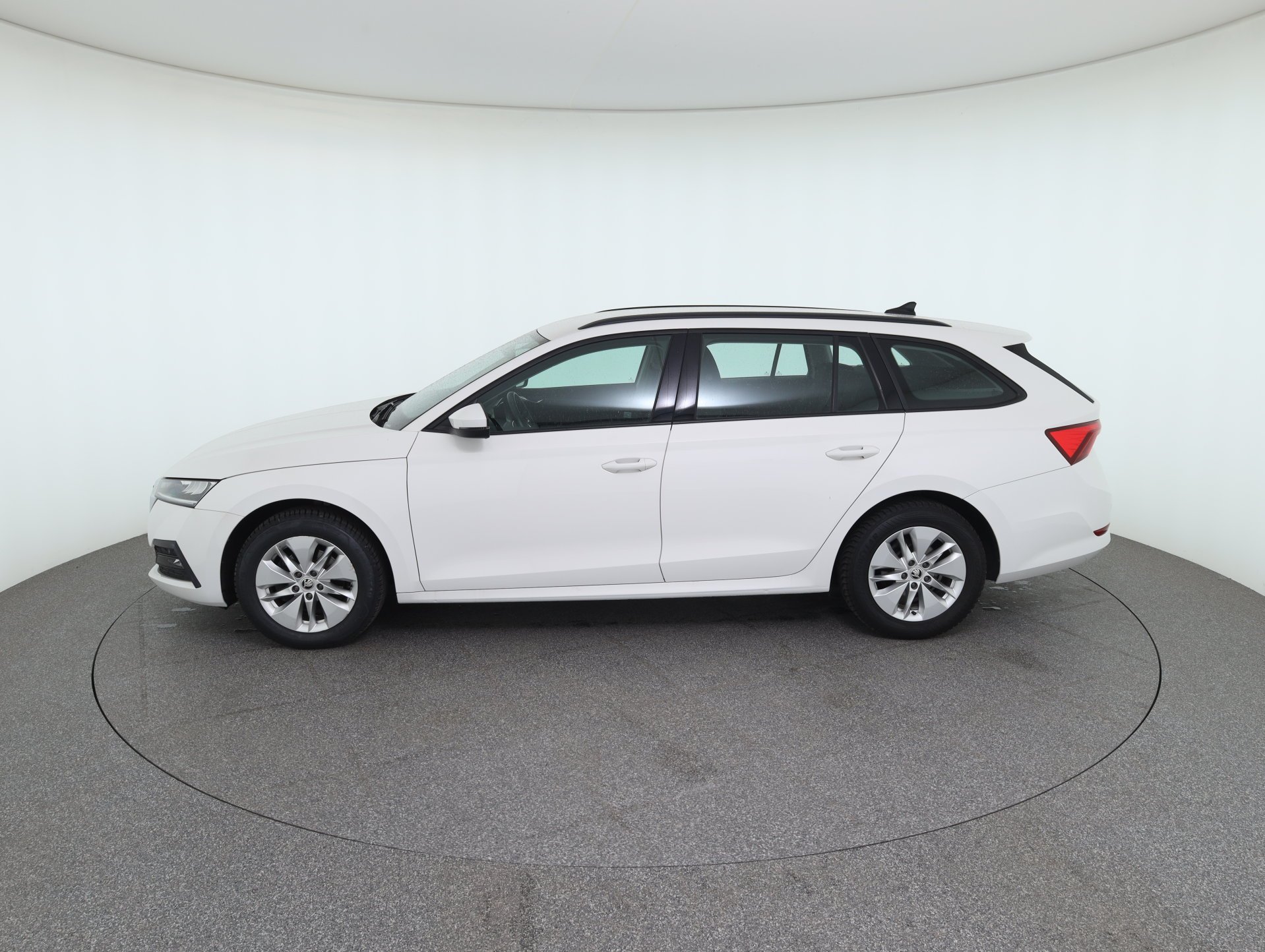 Skoda Octavia Combi 2.0 TDI Ambition | Bild 9 von 29