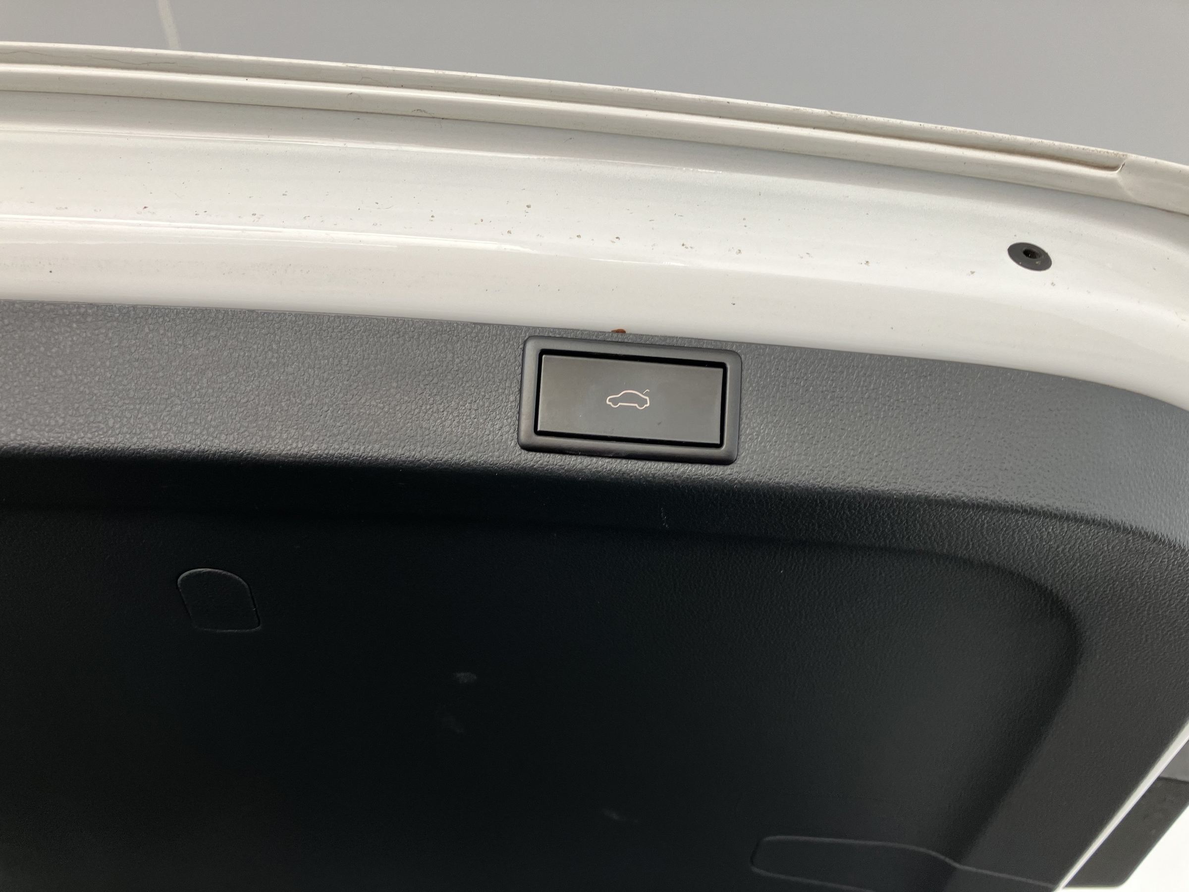 Skoda Octavia Combi 2.0 TDI Premium | Bild 3 von 15