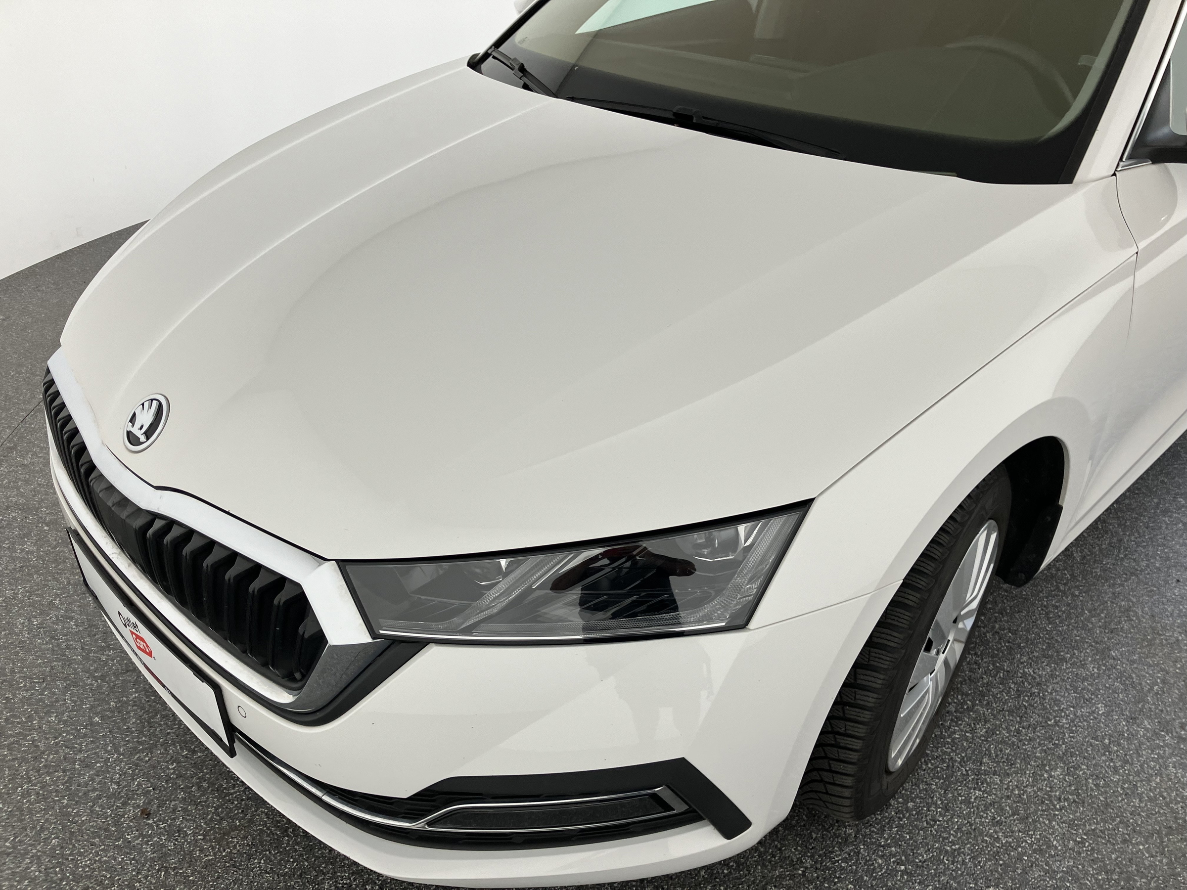 Skoda Octavia Combi 2.0 TDI Premium | Bild 9 von 15