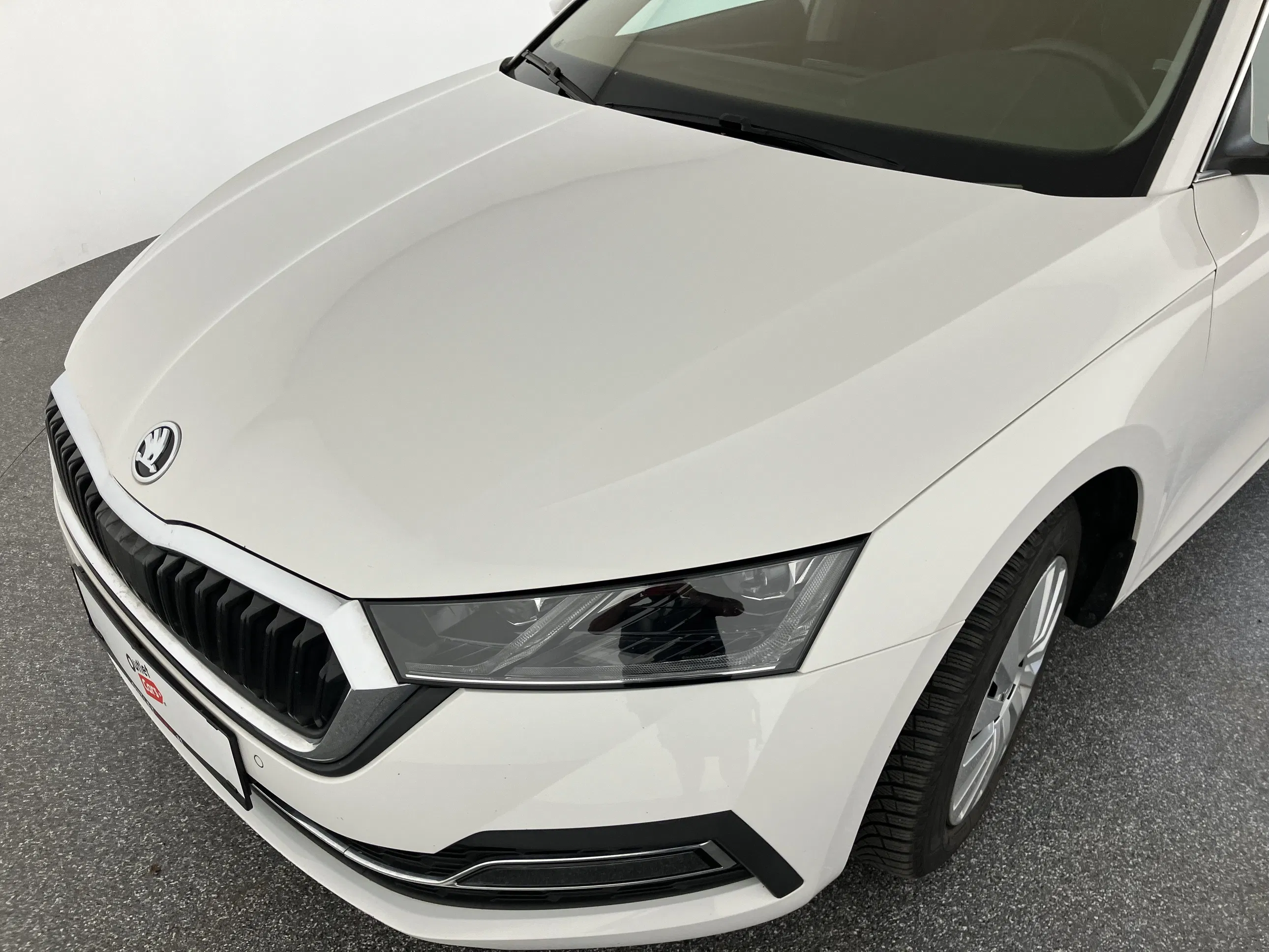 Skoda Octavia Combi 2.0 TDI Premium | Bild 9 von 15