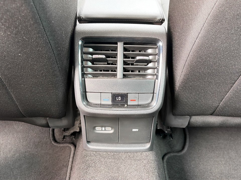 Skoda Octavia Combi 2.0 TDI Ambition | Bild 19 von 24