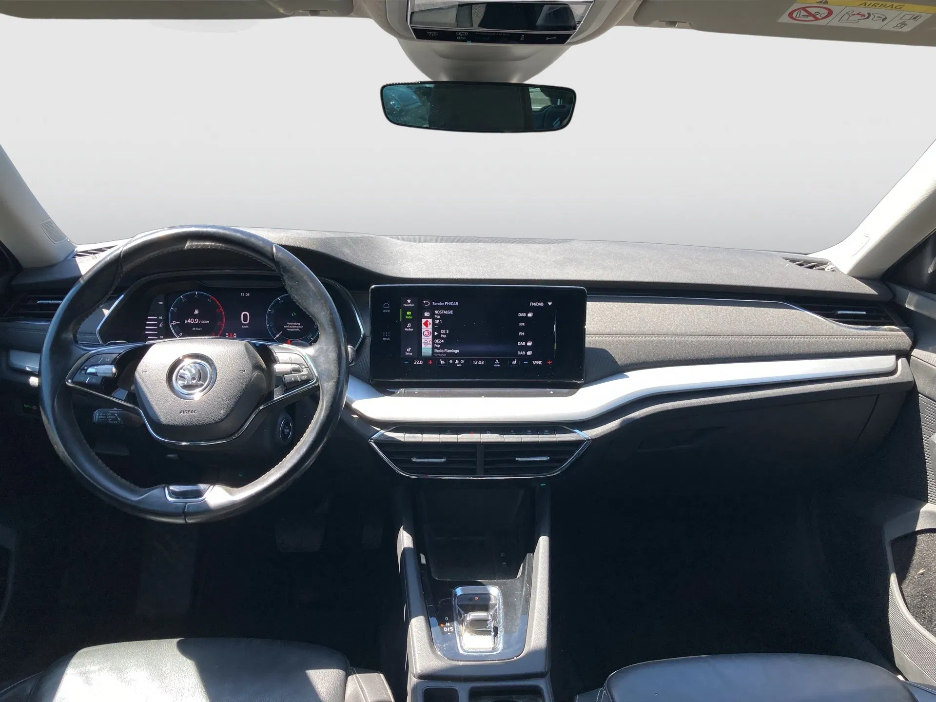 Skoda Octavia Combi 2.0 TDI Style | Bild 19 von 27