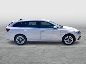 Skoda Octavia Combi 2.0 TDI Style | Thumbnail 6 von 27