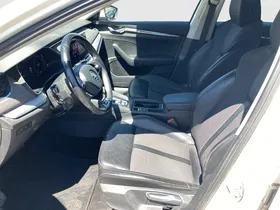 Skoda Octavia Combi 2.0 TDI Style | Thumbnail 8 von 27