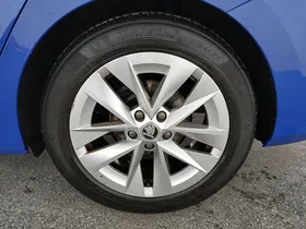 Skoda Octavia Combi 2.0 TDI Premium | Thumbnail 9 von 30