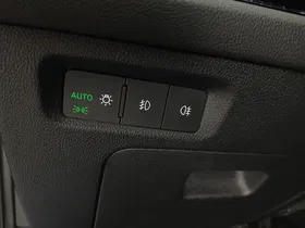 Skoda Octavia Combi 2.0 TDI Premium | Thumbnail 12 von 30