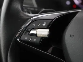 Skoda Octavia Combi 2.0 TDI Premium | Thumbnail 11 von 24