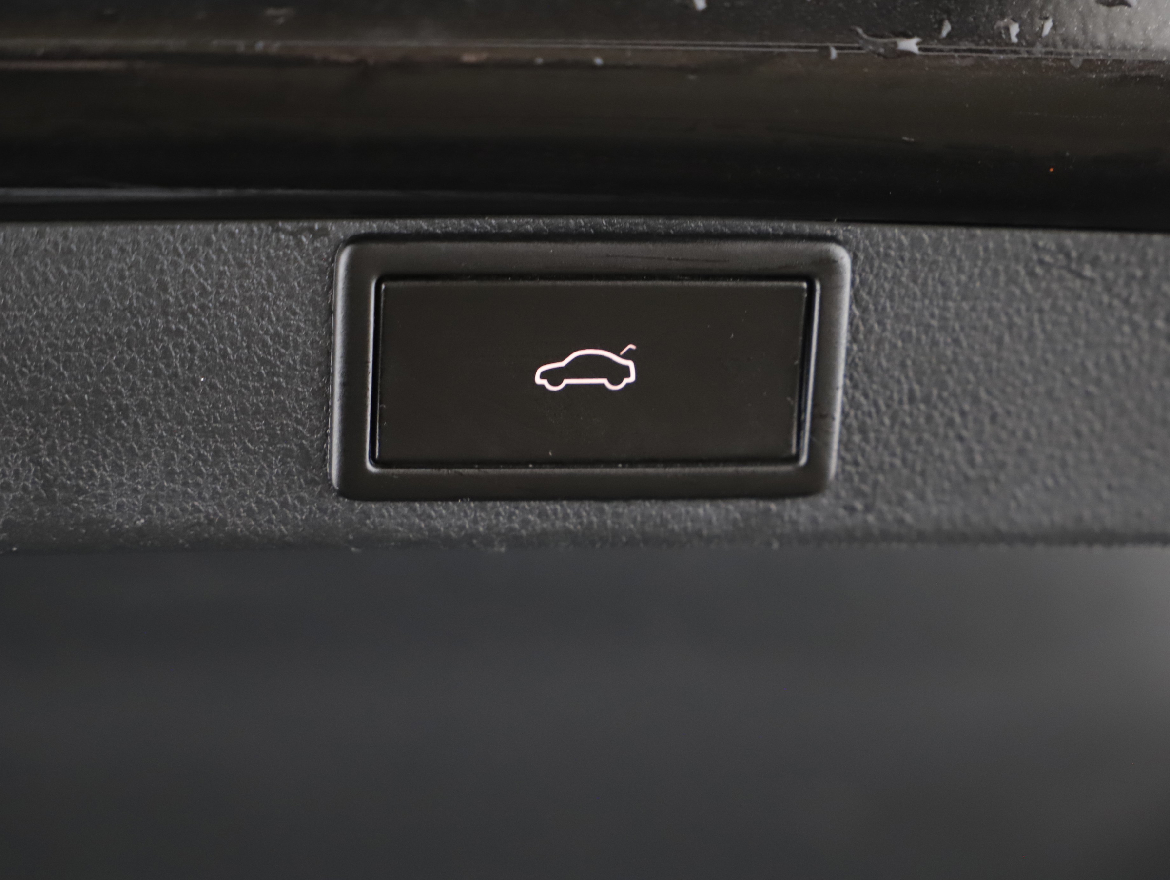 Skoda Octavia Combi 2.0 TDI Premium | Bild 17 von 24