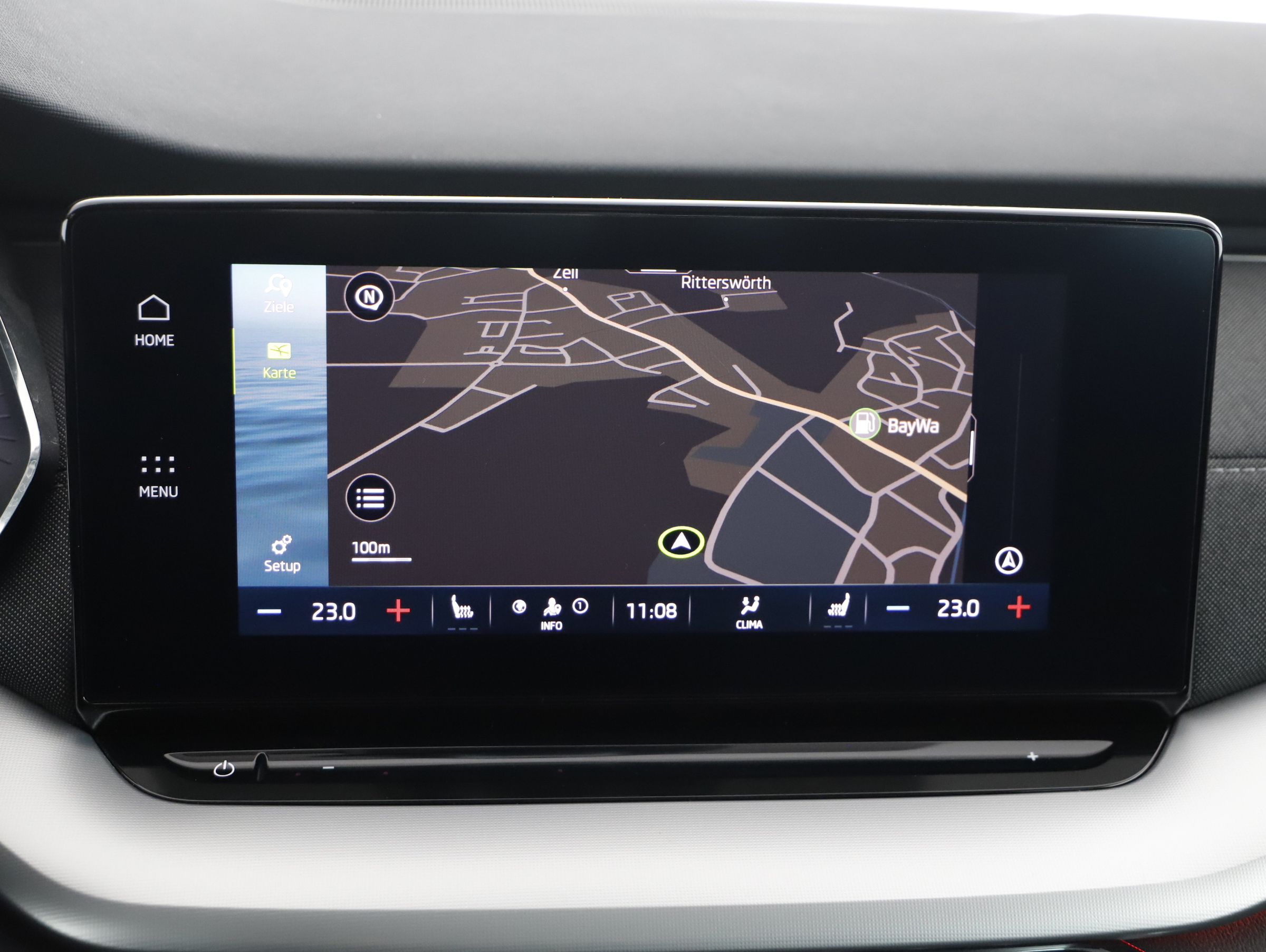 Skoda Octavia Combi 2.0 TDI Premium | Bild 8 von 24