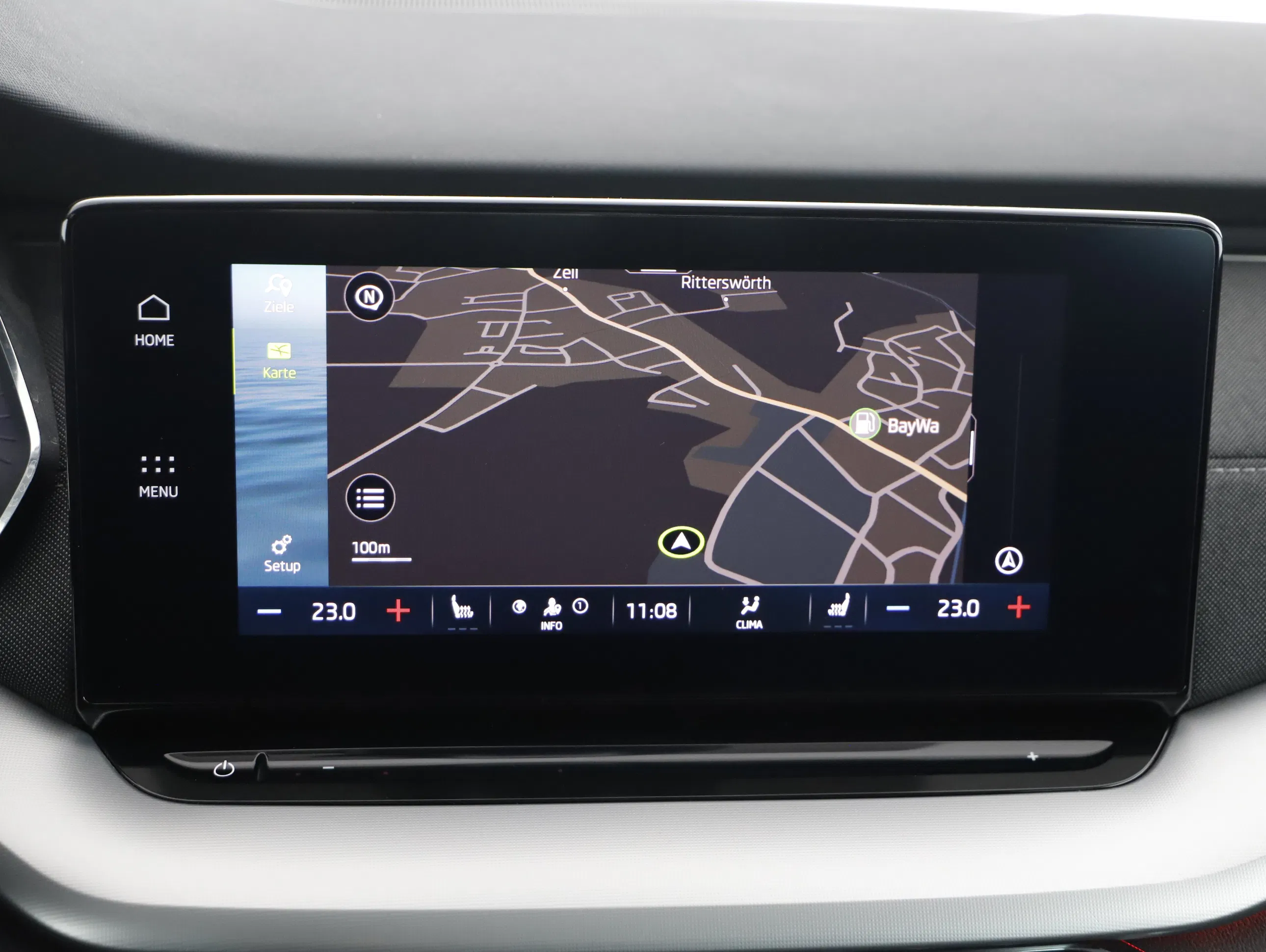 Skoda Octavia Combi 2.0 TDI Premium | Bild 8 von 24