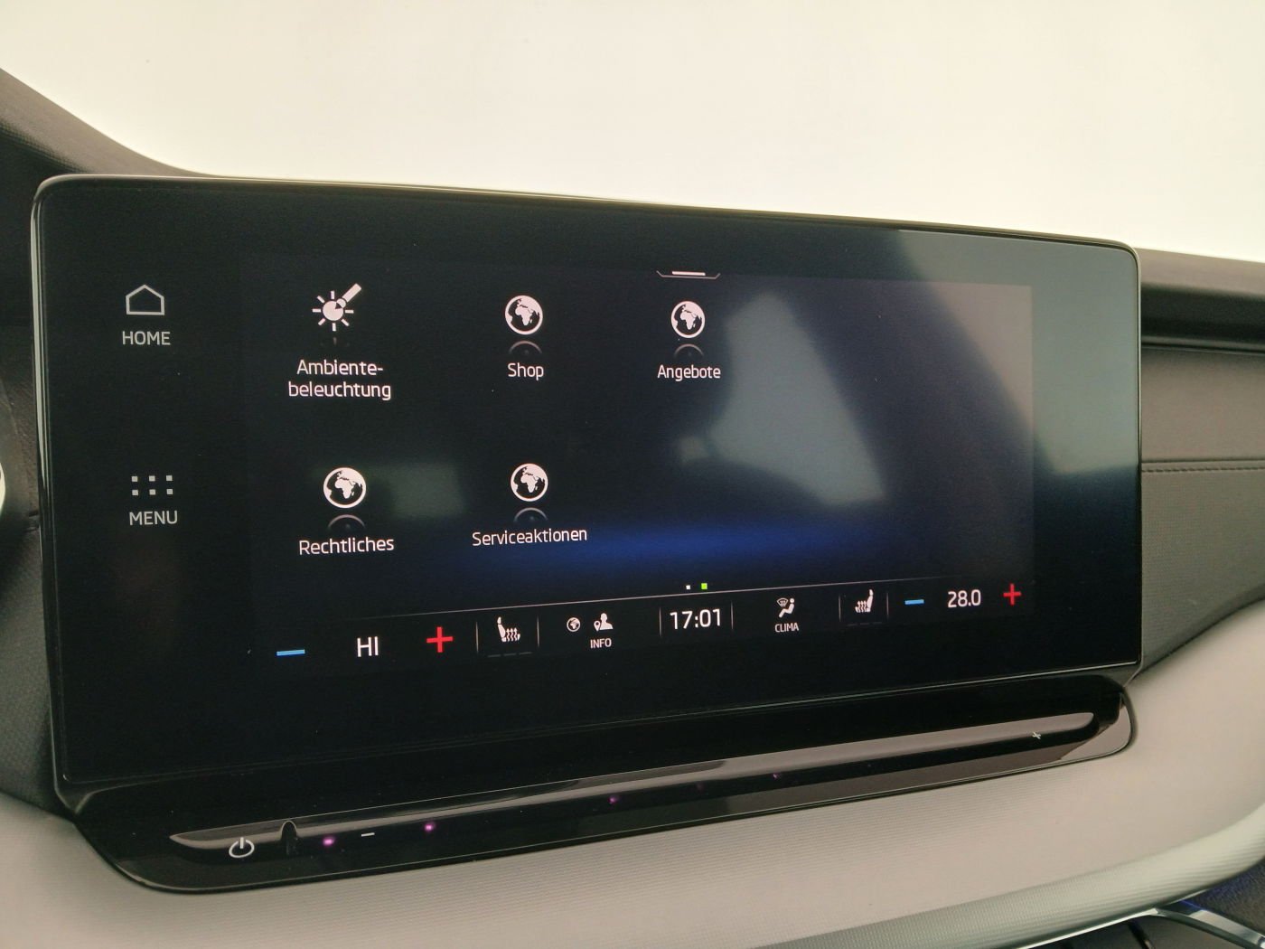 Skoda Octavia Combi 2.0 TDI Ambition | Bild 17 von 23