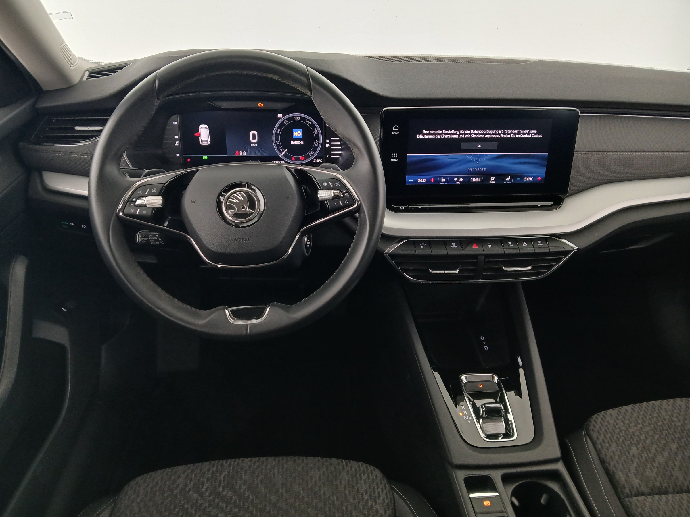 Skoda Octavia Combi 2.0 TDI Premium | Bild 14 von 30