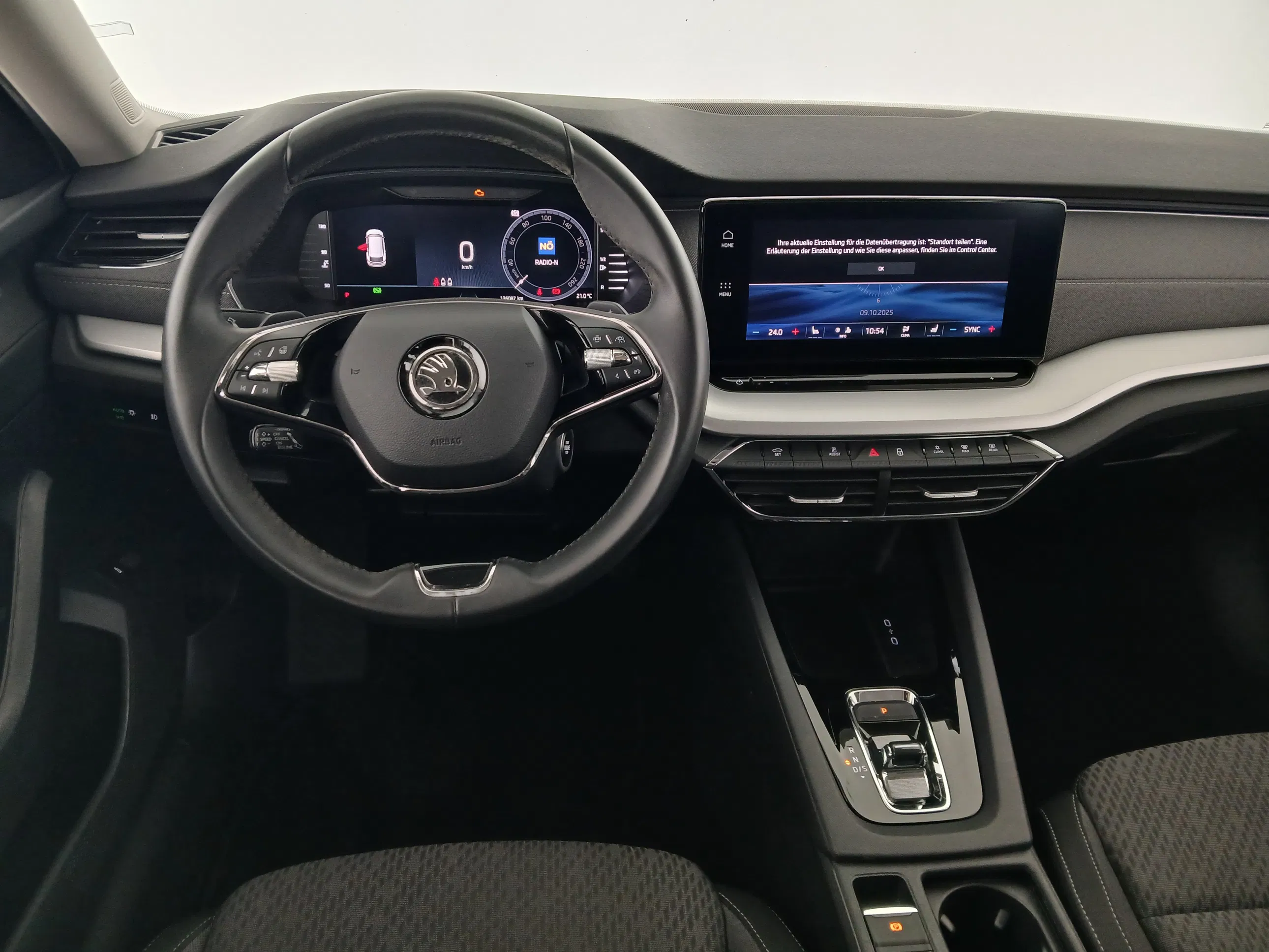 Skoda Octavia Combi 2.0 TDI Premium | Bild 14 von 30