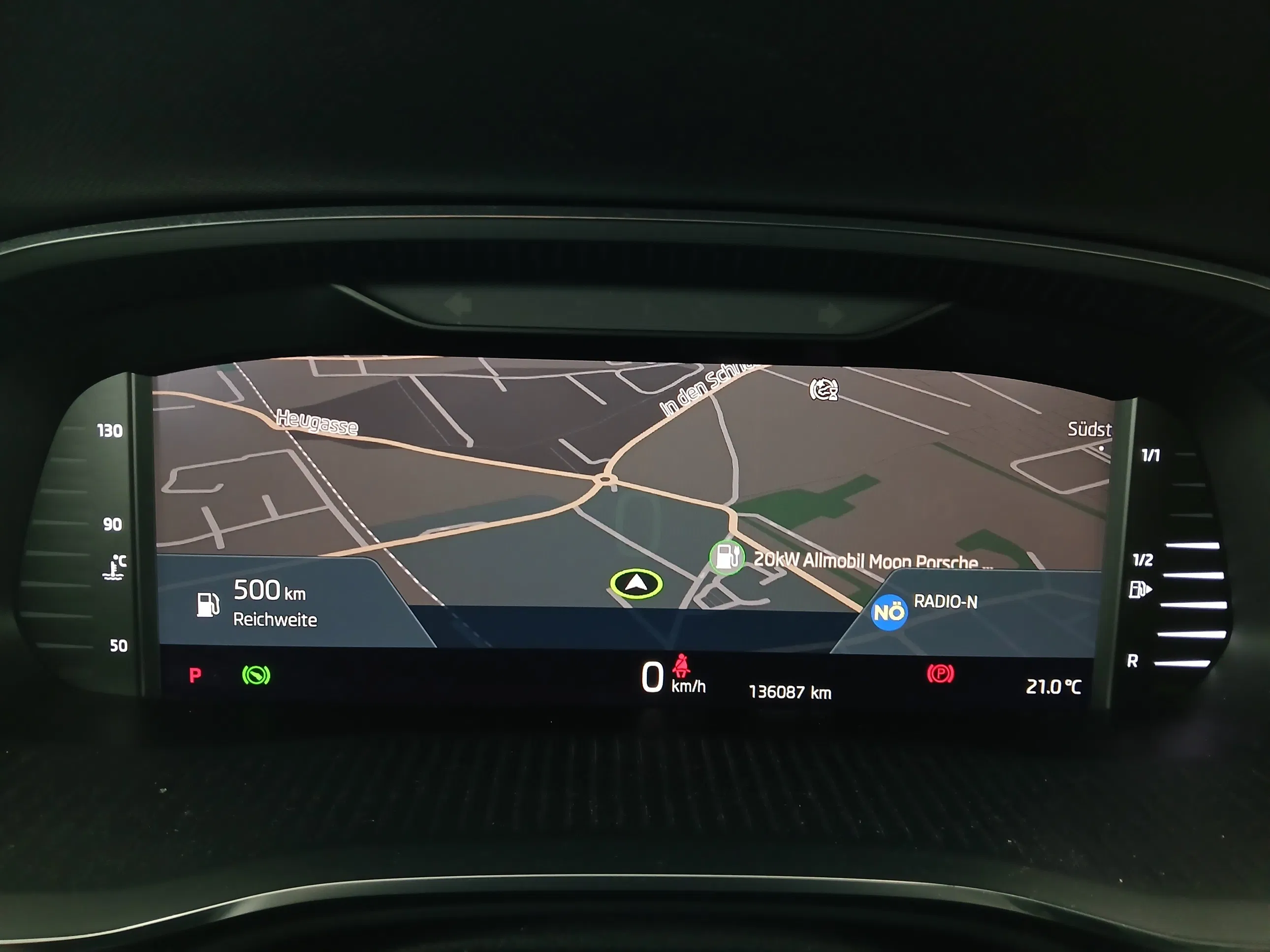 Skoda Octavia Combi 2.0 TDI Premium | Bild 15 von 30