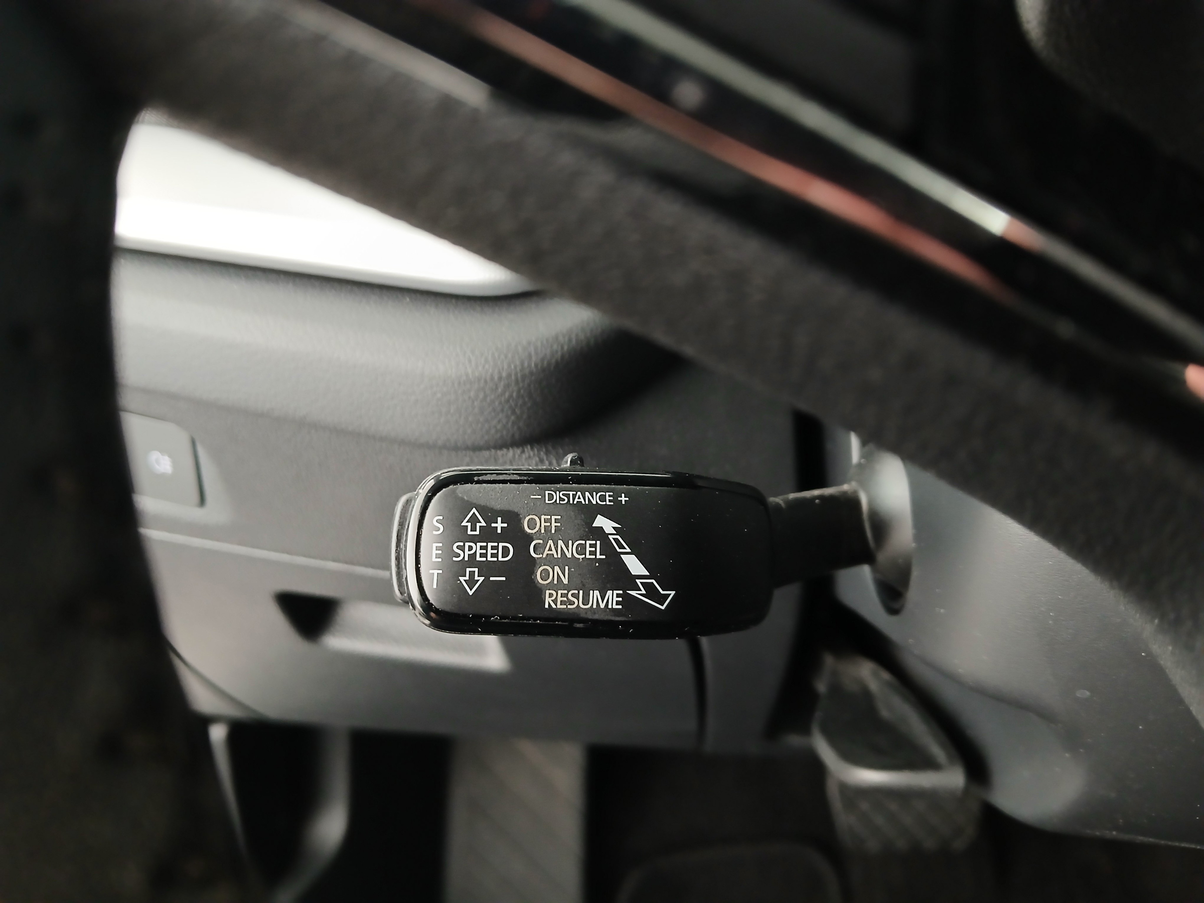 Skoda Octavia Combi 2.0 TDI Premium | Bild 18 von 30