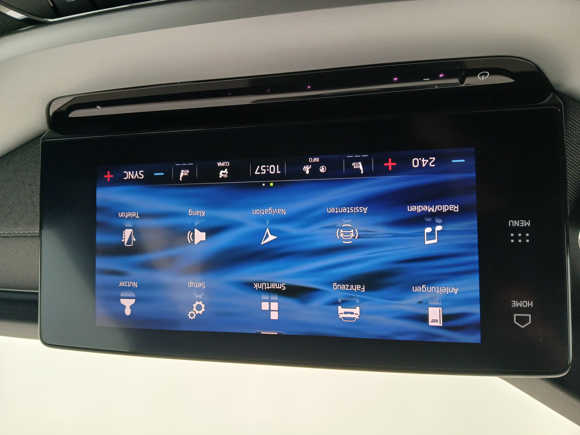 Skoda Octavia Combi 2.0 TDI Premium | Bild 20 von 30