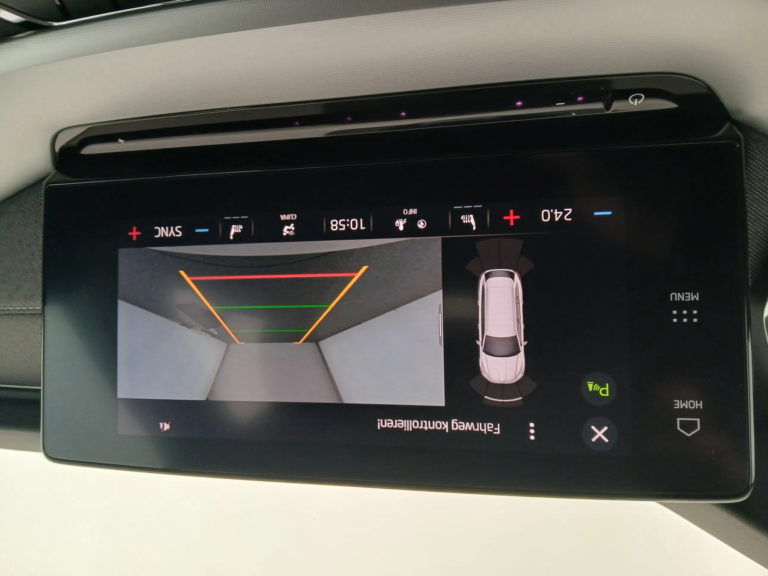 Skoda Octavia Combi 2.0 TDI Premium | Bild 23 von 30