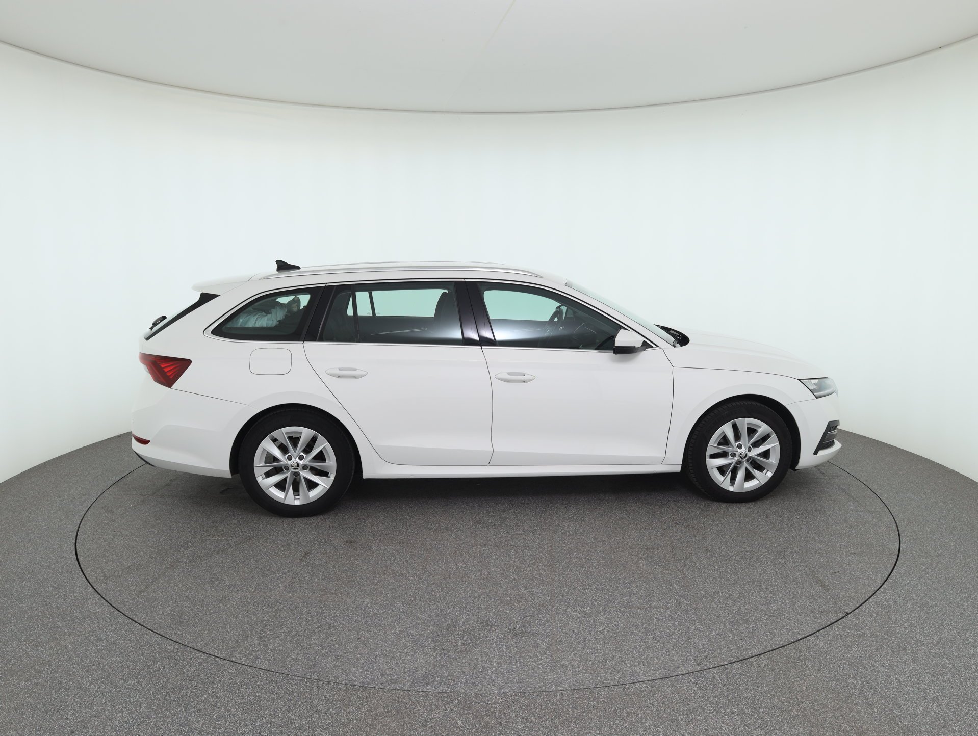 Skoda Octavia Combi 2.0 TDI Premium | Bild 4 von 30