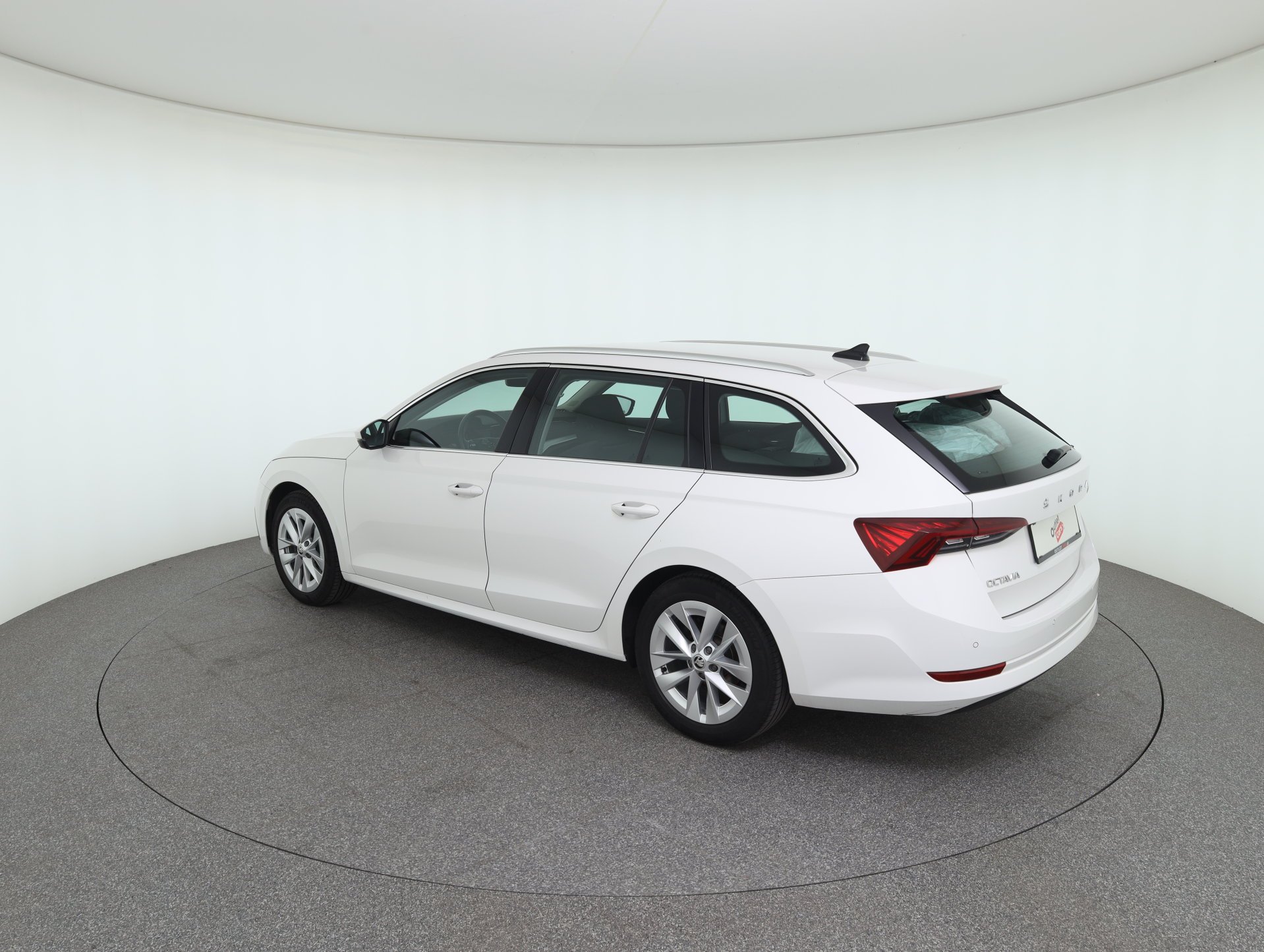 Skoda Octavia Combi 2.0 TDI Premium | Bild 7 von 30