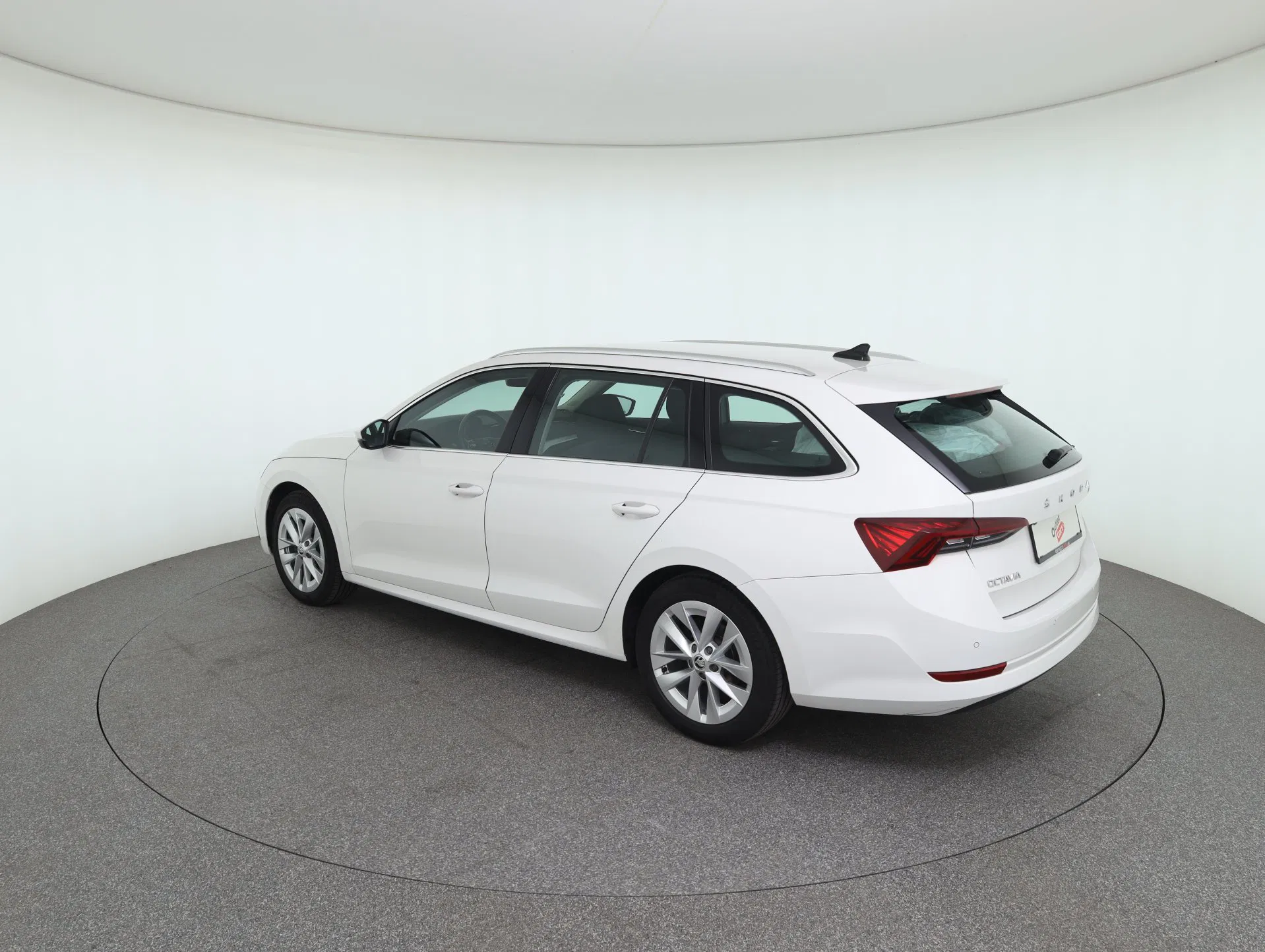Skoda Octavia Combi 2.0 TDI Premium | Bild 7 von 30