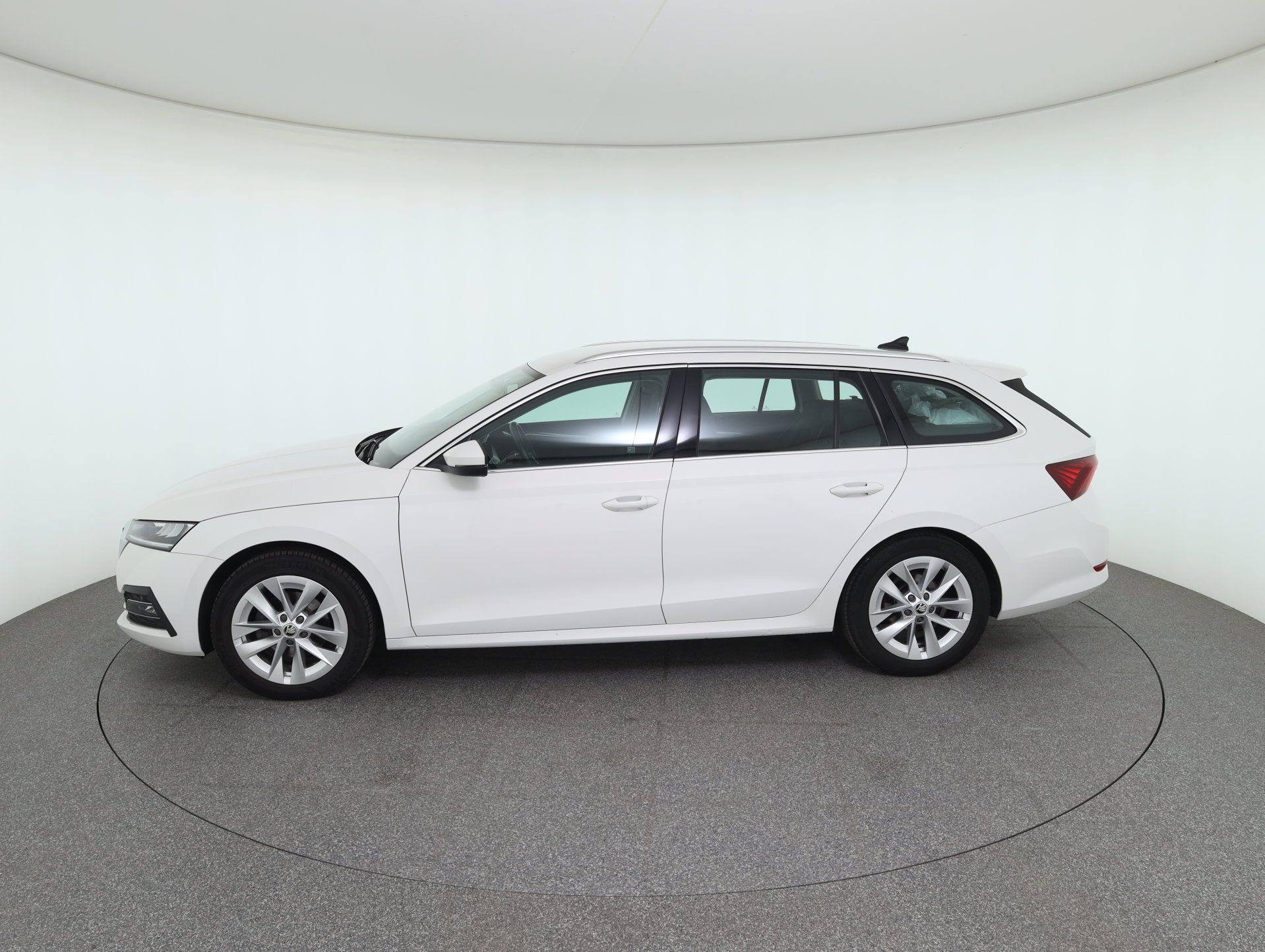 Skoda Octavia Combi 2.0 TDI Premium | Bild 8 von 30