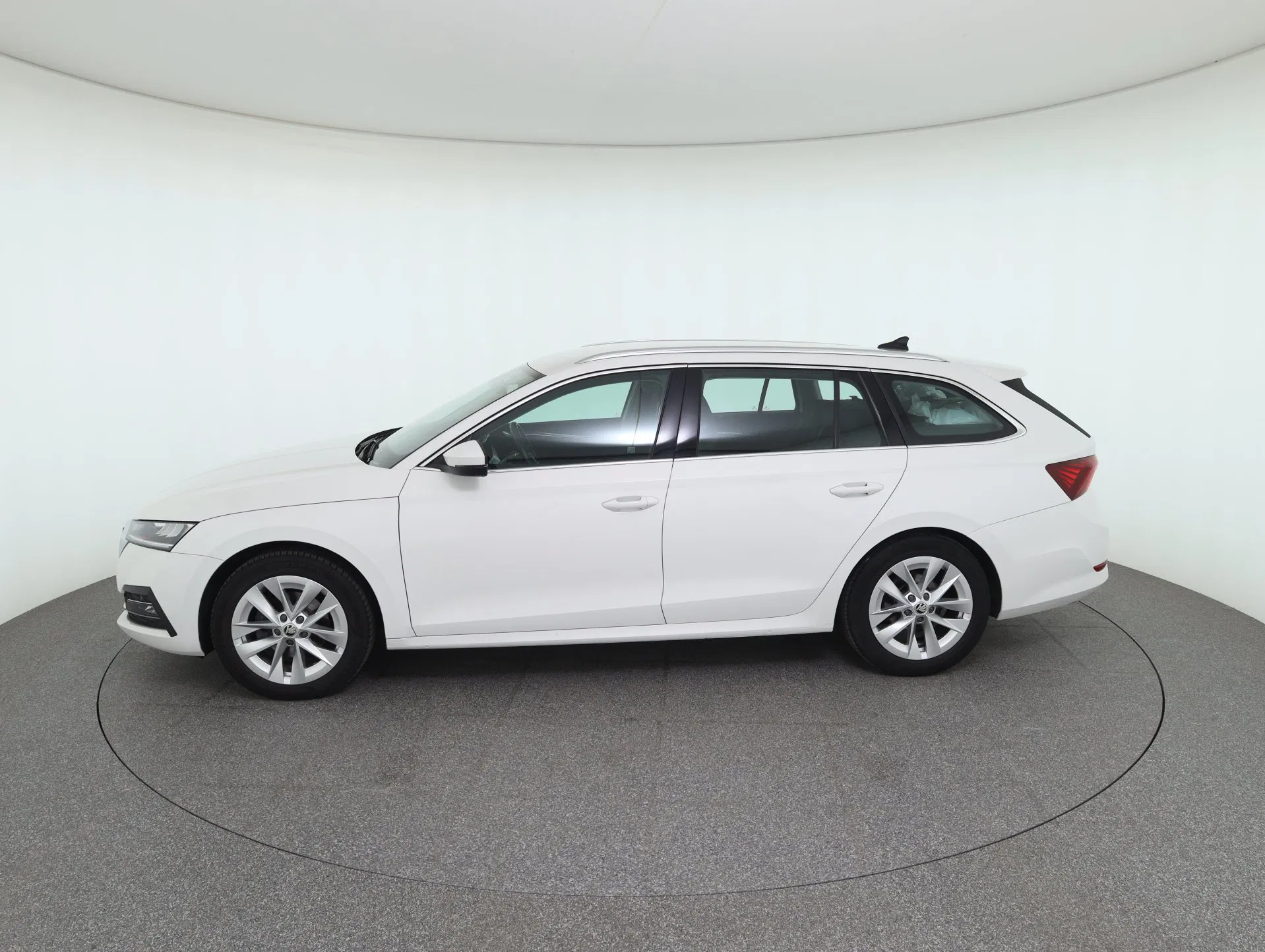 Skoda Octavia Combi 2.0 TDI Premium | Bild 8 von 30