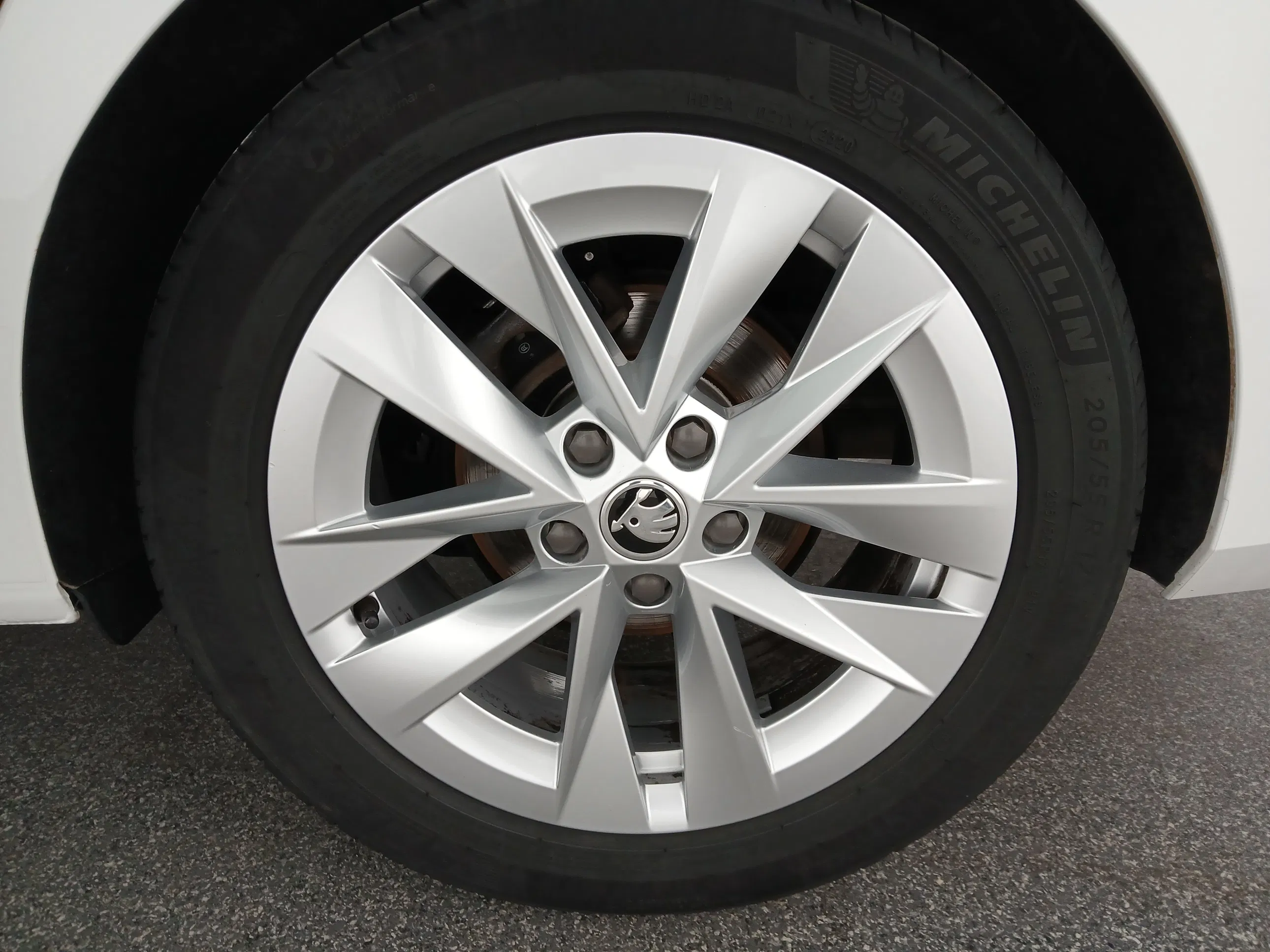 Skoda Octavia Combi 2.0 TDI Premium | Bild 9 von 30