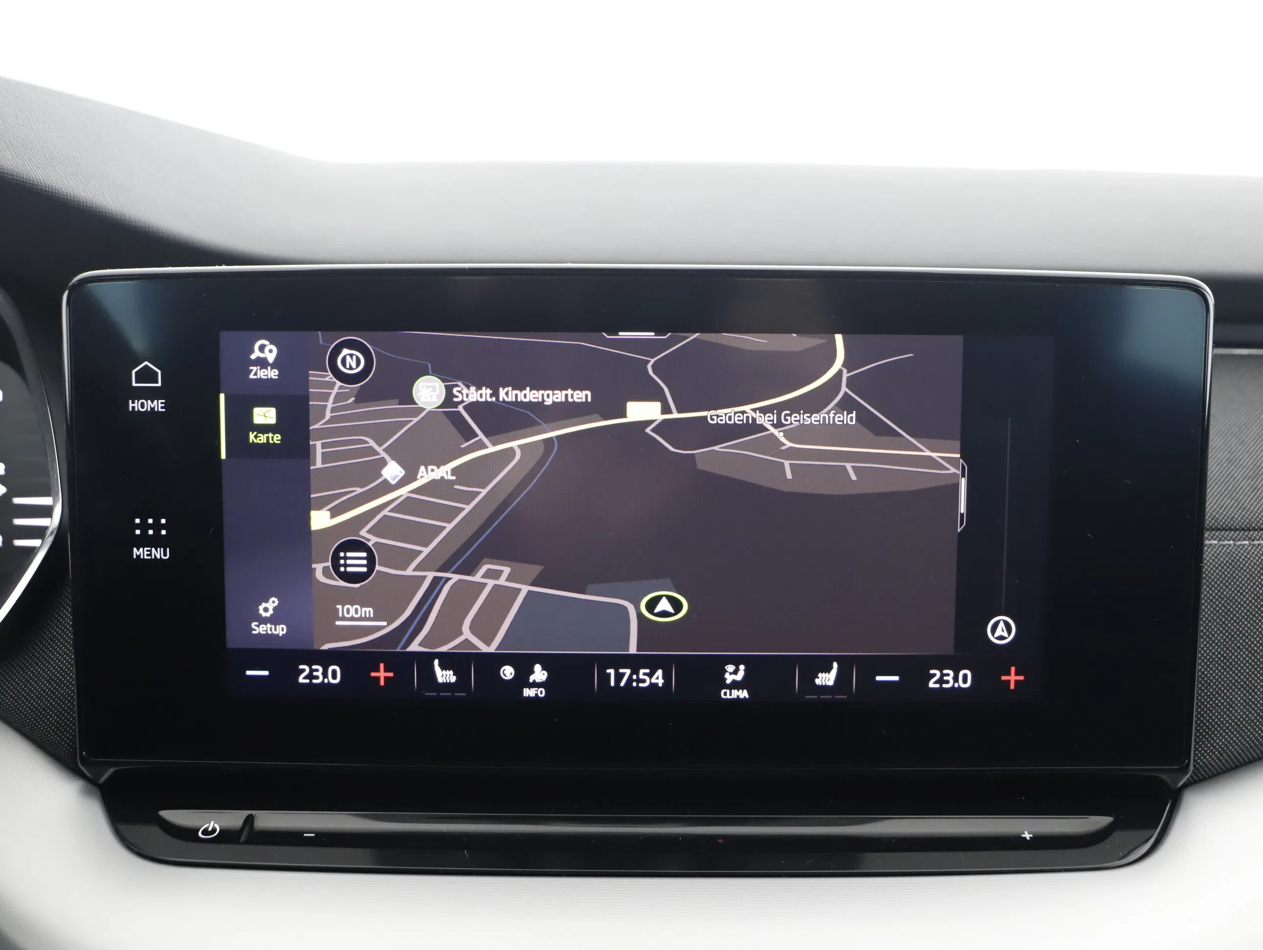 Skoda Octavia Combi 2.0 TDI DSG | Bild 15 von 20