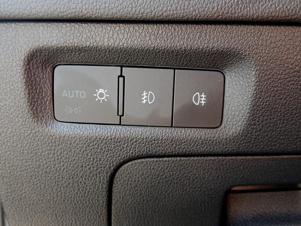 Skoda Octavia Combi 2.0 TDI Ambition | Bild 10 von 25