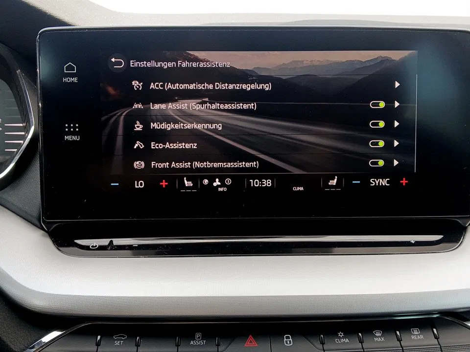 Skoda Octavia Combi 2.0 TDI Ambition | Bild 22 von 25