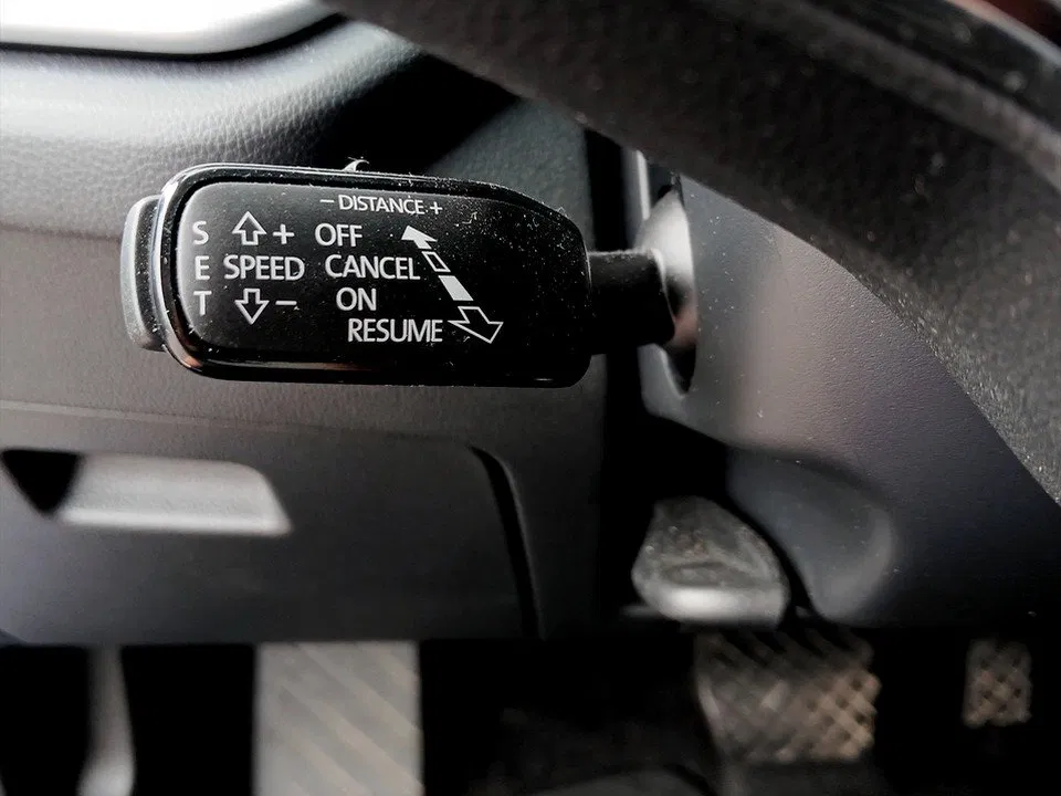 Skoda Octavia Combi 2.0 TDI DSG Style | Bild 13 von 21