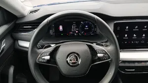 Skoda Octavia Combi 2.0 TDI DSG Style | Thumbnail 12 von 21