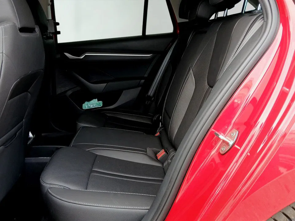 Skoda Octavia Combi 2.0 TDI W Selection | Bild 9 von 27