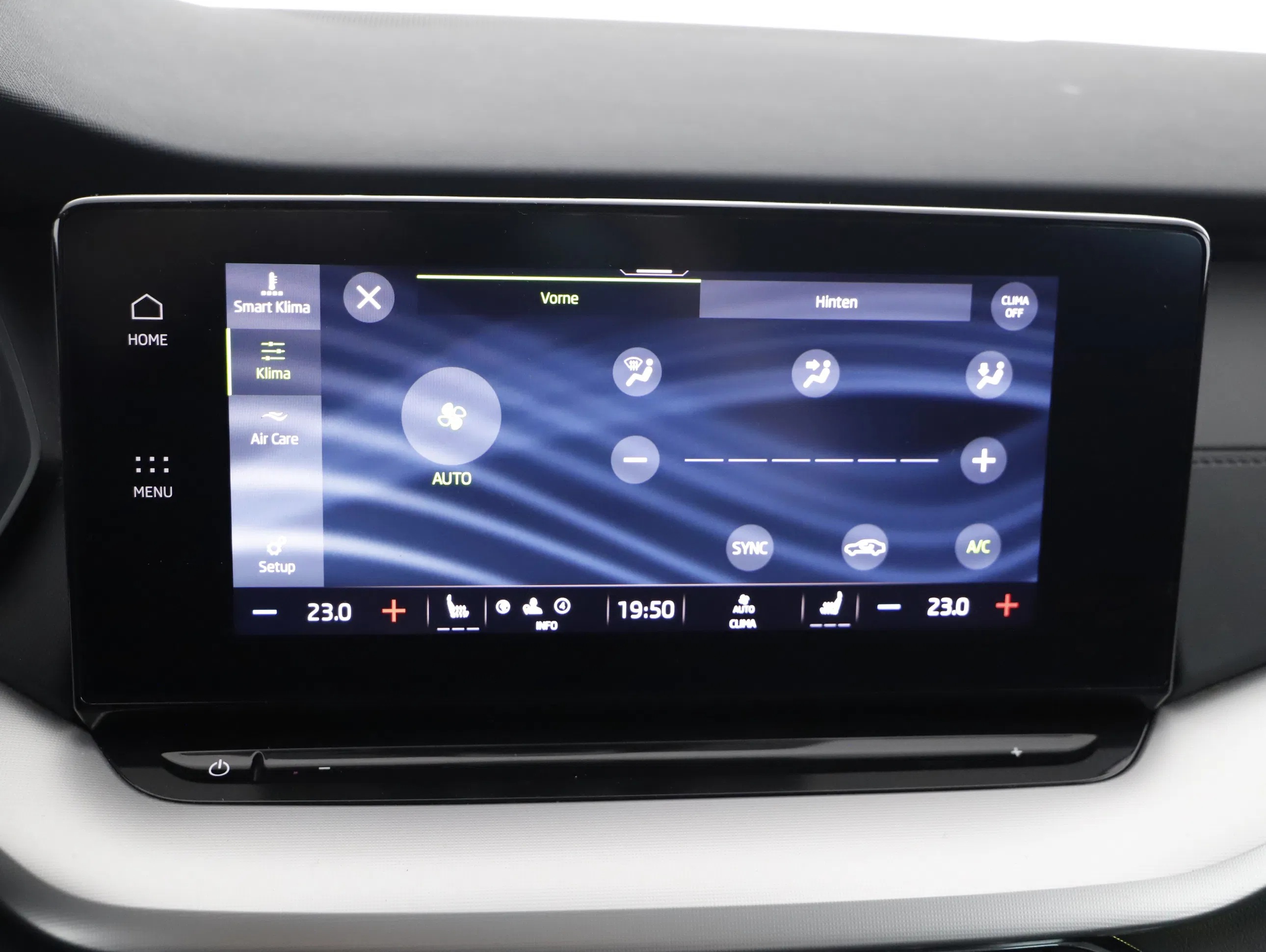 Skoda Octavia Combi 2.0 TDI Ambition | Bild 17 von 24